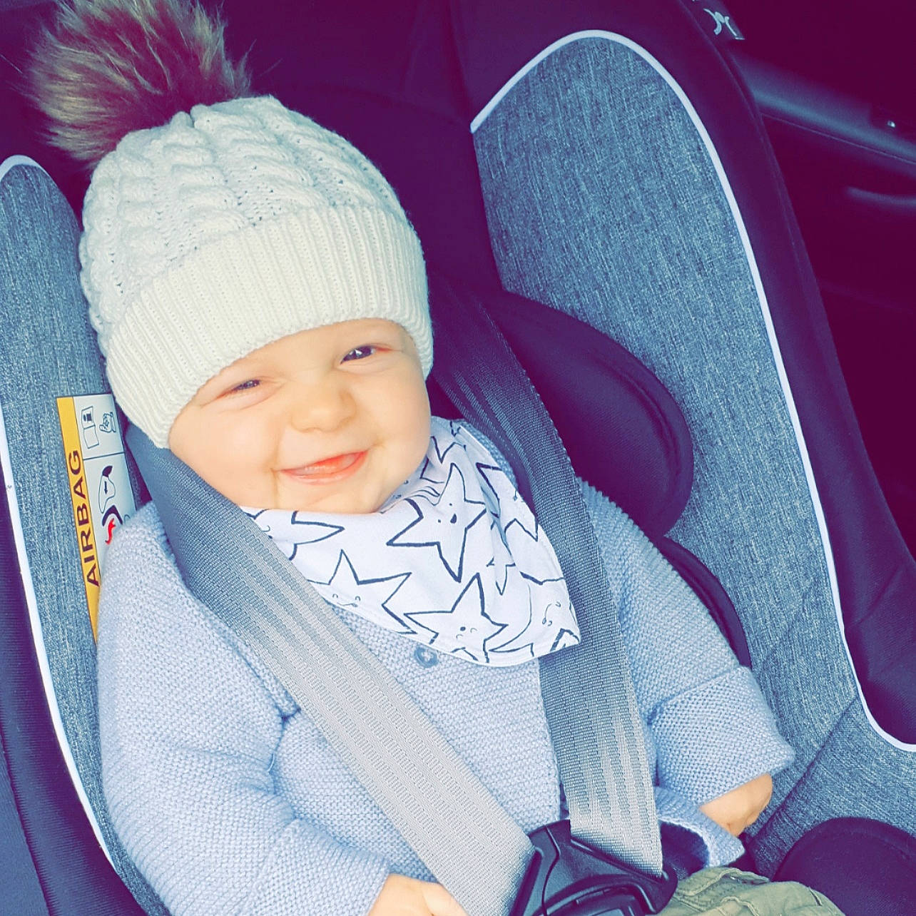 Arsène a rejoint le concours — aidez-le/la à gagner de superbes lots ! baby, baby_carriage, baby_products, baby_sleeping, beanie, bonnet, cheek, child, cool, eye, headgear, joy, knit_cap, knitting, person, pink, product, purple, skin, smile