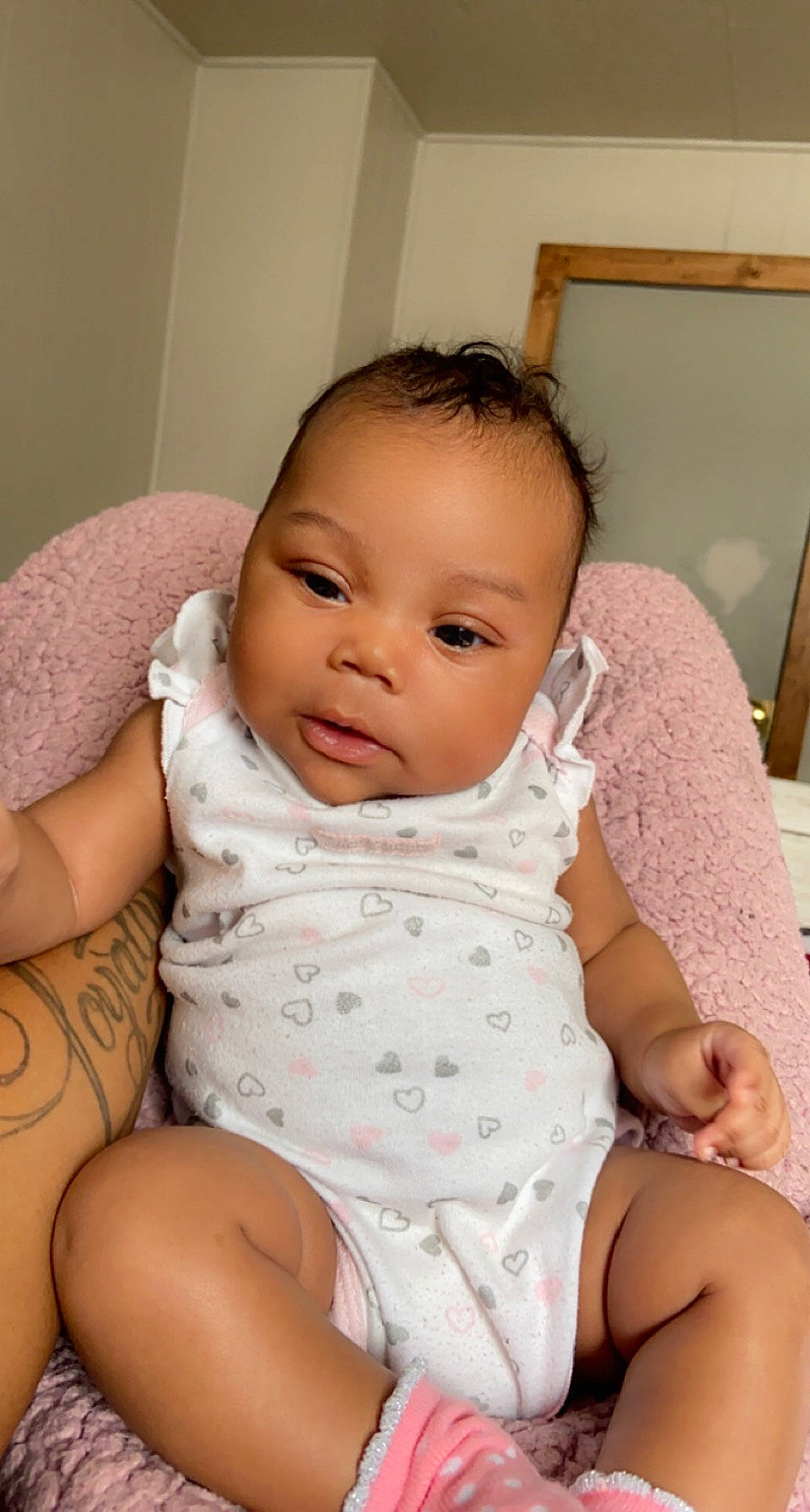 Ilynd is registered to the contest to win money with this photo: abdomen, baby, baby_toddler_clothing, cheek, chest, chin, comfort, eyebrow, eyelash, facial_expression, human_body, lip, mouth, neck, nose, person, shoulder, skin, stomach, thigh