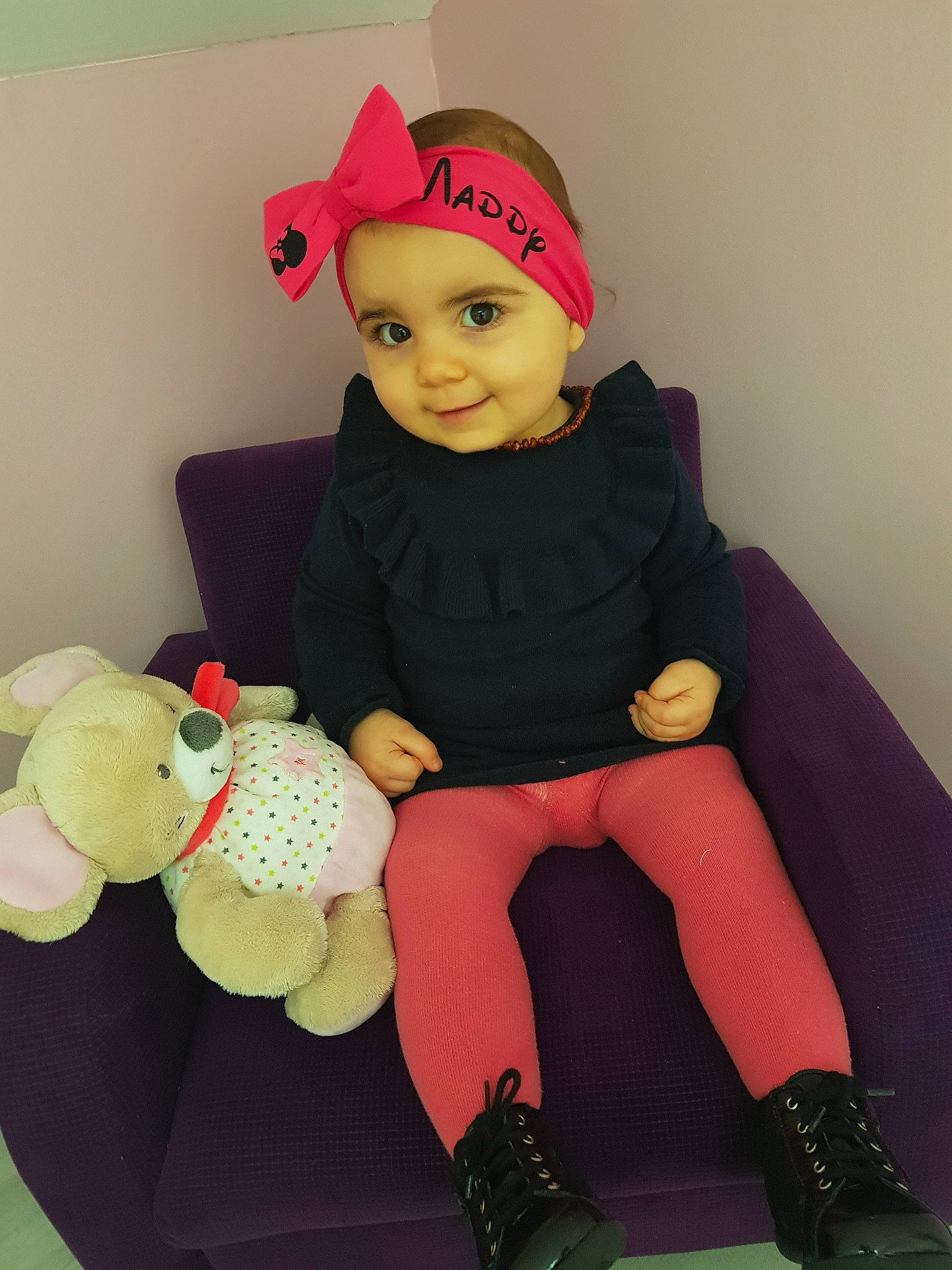 Maddy participe au concours pour gagner de l'argent avec cette photo : beanie, cap, child, costume, day, girl, hair_accessory, hat, headgear, infant, magenta, outerwear, person, pink, product, purple, red, skin, smile, textile