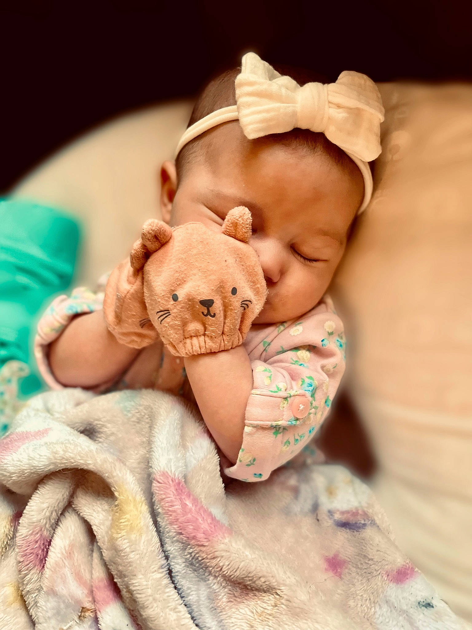 Saphina is registered to the contest to win money with this photo: arm, baby, baby_sleeping, baby_toddler_clothing, cheek, child, comfort, fawn, finger, hand, happy, headgear, linens, nail, nose, person, pink, skin, textile, toddler