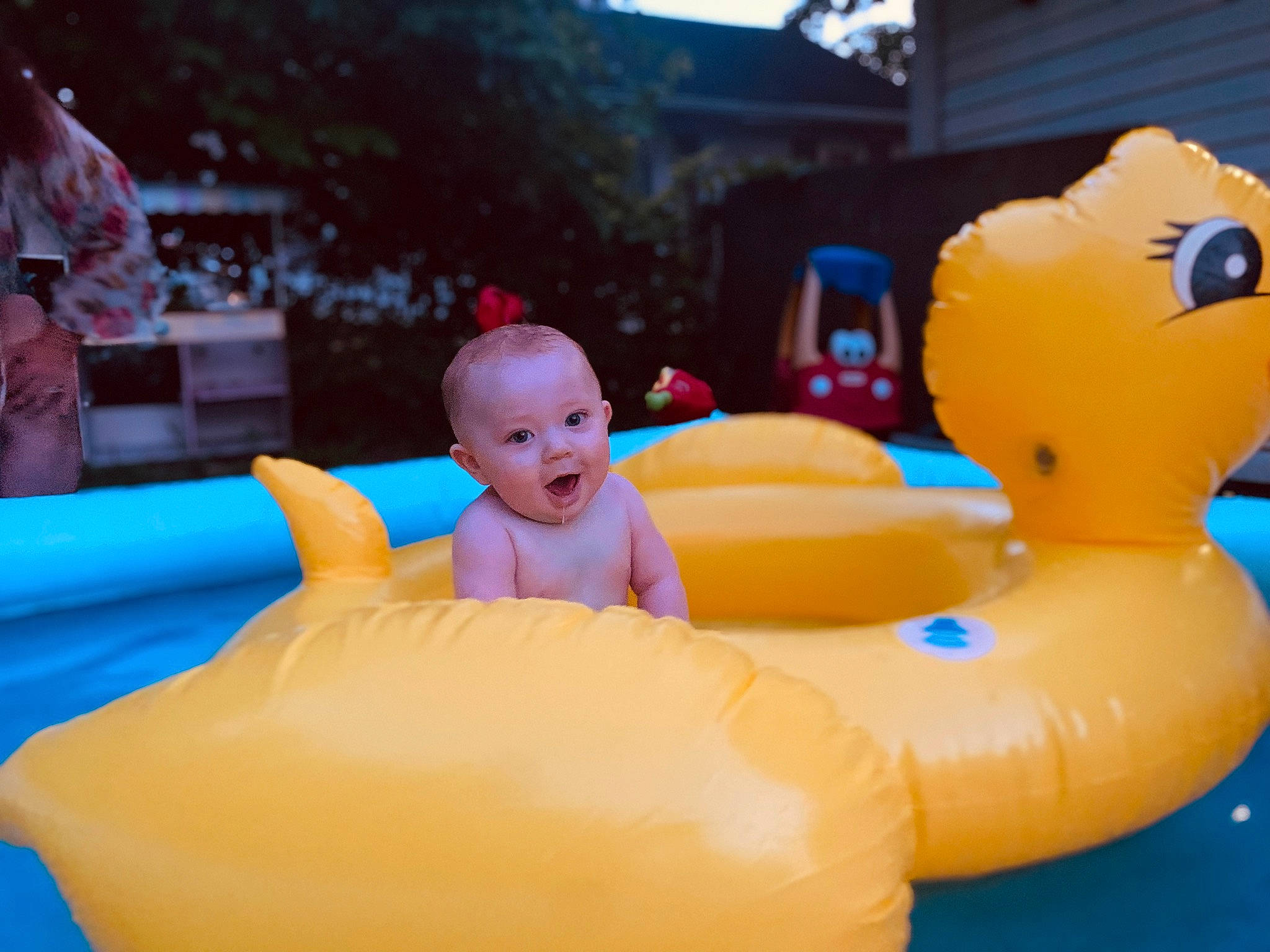 Rate-jen is registered to the contest to win money with this photo: animation, baby, baby_toys, bath_toy, child, fun, games, happy, inflatable, leisure, nonbuilding_structure, person, plastic, play, recreation, rubber_ducky, sitting, surprise, toddler, toy