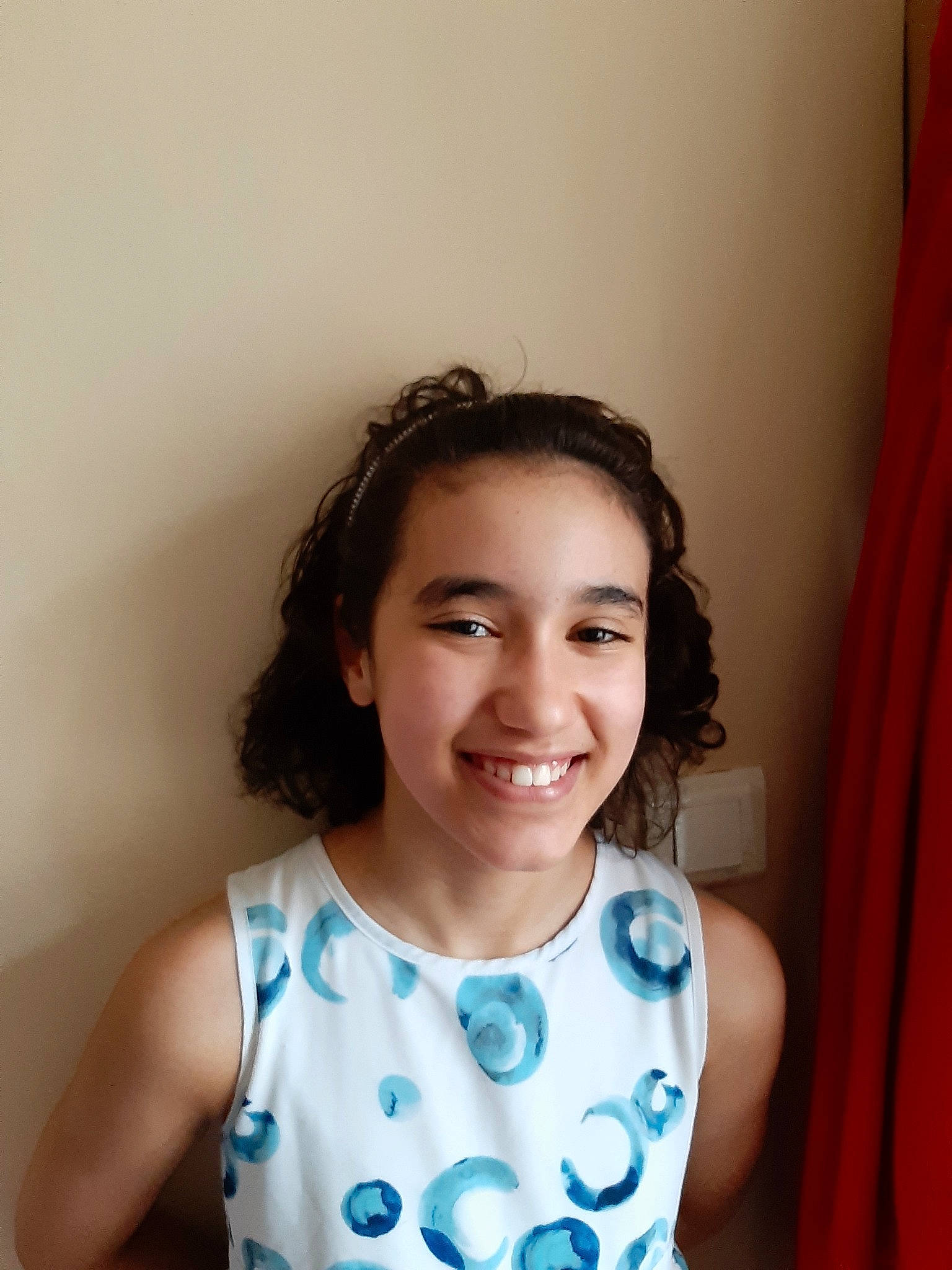 Malak a rejoint le concours — aidez-le/la à gagner de superbes lots ! beauty, cheek, child, chin, eye, eyebrow, face, facial_expression, forehead, hair, hairstyle, happy, head, joy, lip, mouth, neck, nose, person, shoulder