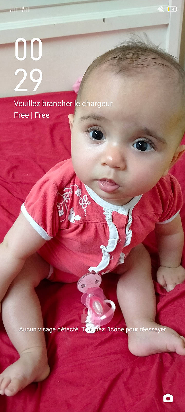 Lilya a rejoint le concours — aidez-le/la à gagner de superbes lots ! baby, baby_products, baby_toddler_clothing, beauty, brown_hair, cheek, child, child_model, eye, face, happy, head, iris, lip, nose, person, pink, product, skin, smile