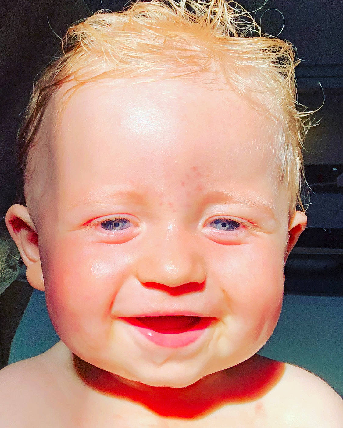 Harry is registered to the contest to win money with this photo: arm, baby_bathing, cheek, chin, ear, eyebrow, eyelash, forehead, gesture, happy, human_body, iris, jaw, lip, mouth, muscle, neck, nose, person, skin