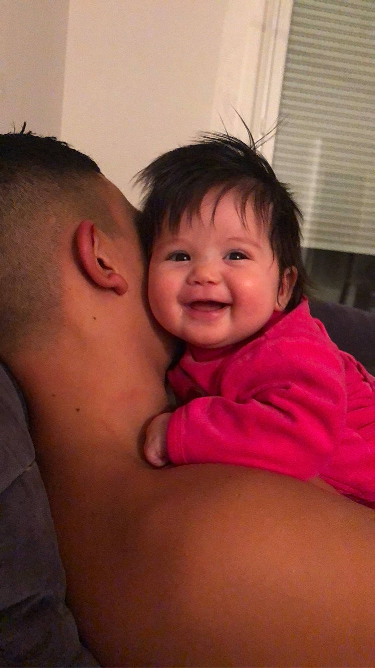 Liya participe au concours pour gagner de l'argent avec cette photo : arm, cheek, chin, comfort, ear, eye, eyebrow, face, forehead, happy, human_body, iris, joy, lip, mouth, muscle, neck, nose, person, shoulder