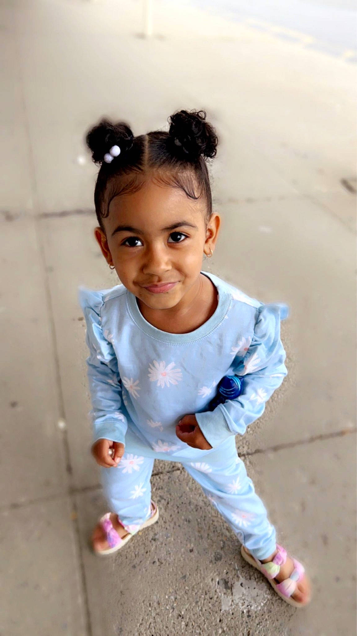 Naiara is registered to the contest to win money with this photo: baby_toddler_clothing, child, child_model, chin, cool, costume, fashion_design, flash_photography, flooring, fun, happy, joy, leisure, person, photo_shoot, portrait_photography, sitting, skin, sleeve, smile