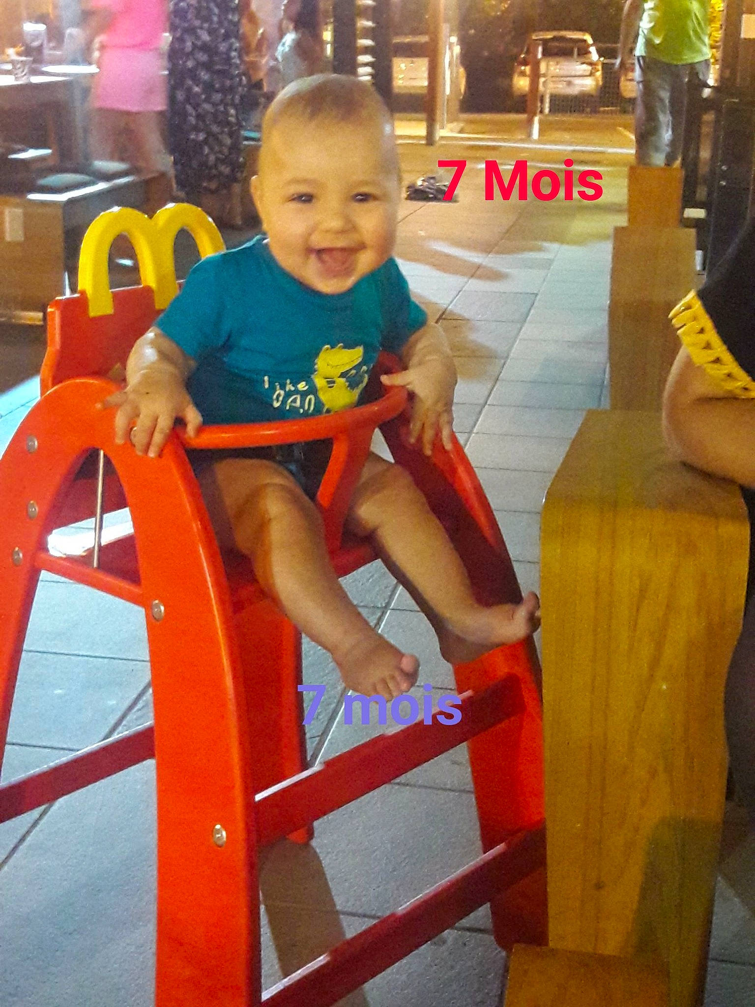 Adam participe au concours pour gagner de l'argent avec cette photo : chair, child, fun, joy, leg, leisure, person, play, recreation, sitting, toddler, vacation