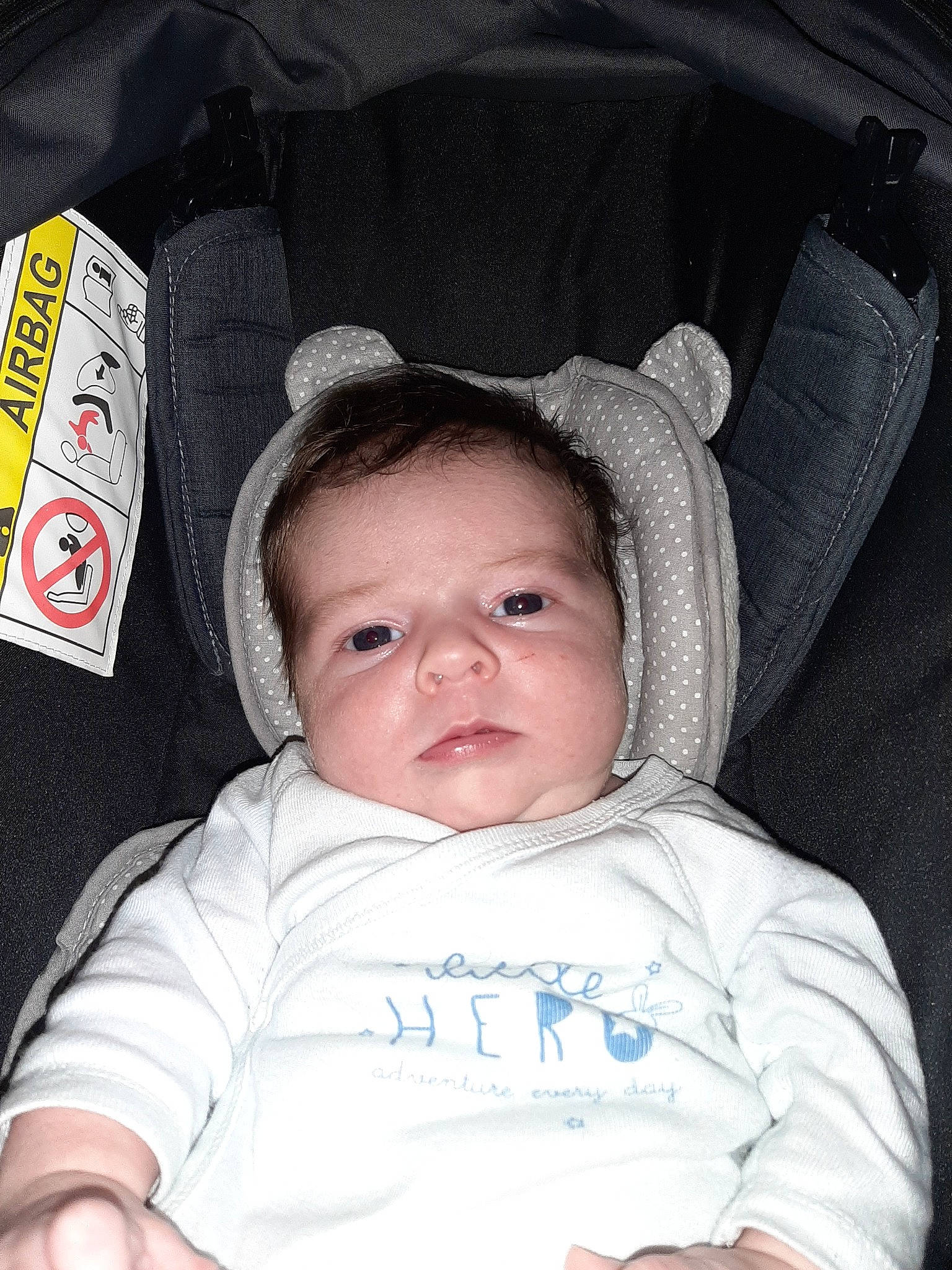 Nolhann participe au concours pour gagner de l'argent avec cette photo : baby, baby_carriage, baby_in_car_seat, baby_products, cheek, child, headgear, person, product, toddler