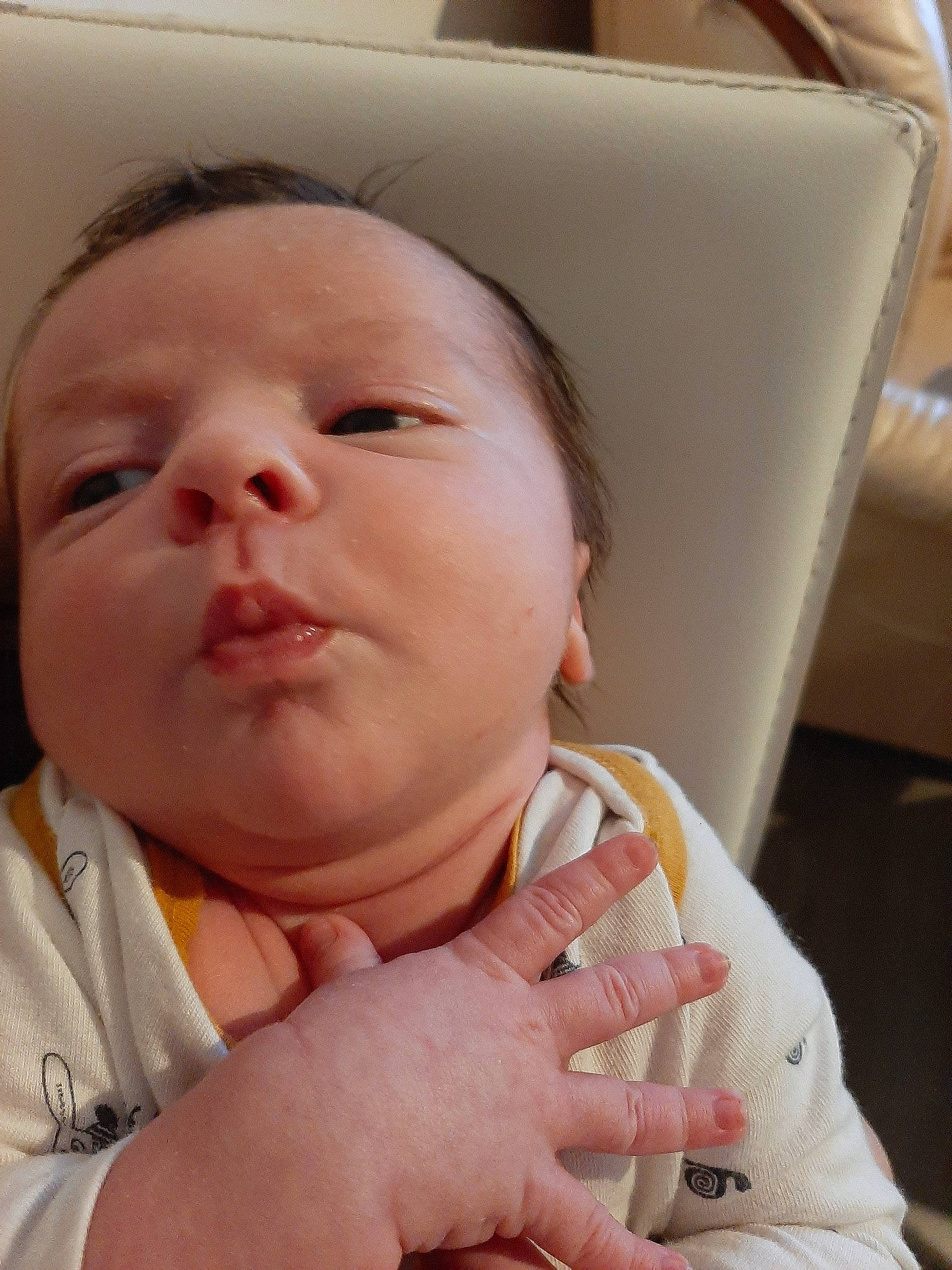 Nolhann participe au concours pour gagner de l'argent avec cette photo : baby, baby_sleeping, bedtime, cheek, child, face, finger, hand, head, mouth, nose, person, skin, sleep, thumb, toddler