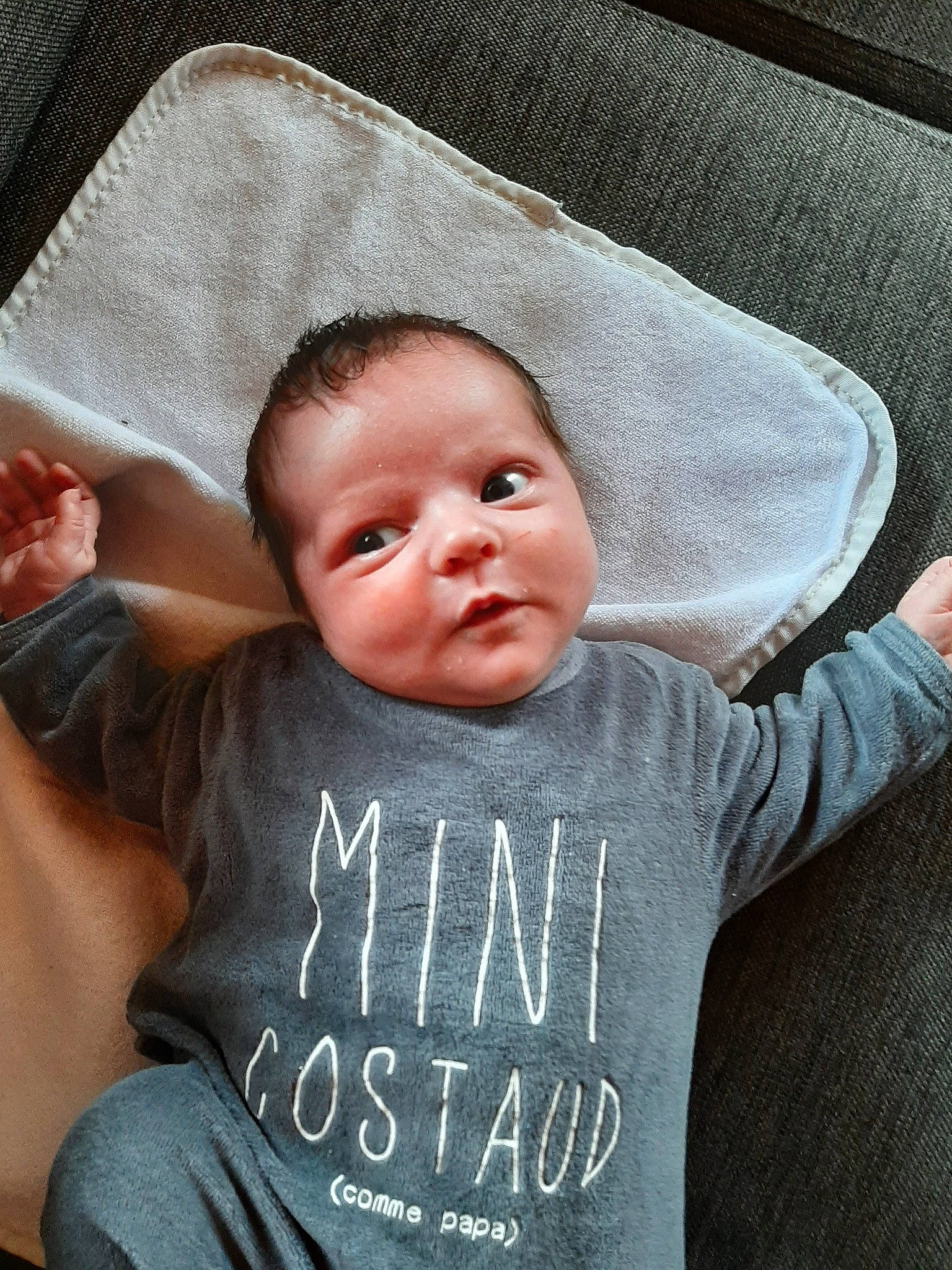 Nolhann a rejoint le concours — aidez-le/la à gagner de superbes lots ! baby, baby_products, cheek, child, head, person, product, skin, sleeve, t_shirt, toddler