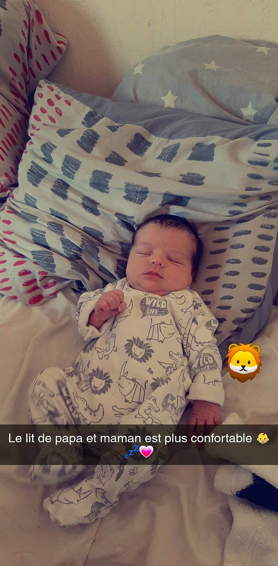 Nolhann a rejoint le concours — aidez-le/la à gagner de superbes lots ! baby, bedtime, child, person, photo_caption, toddler