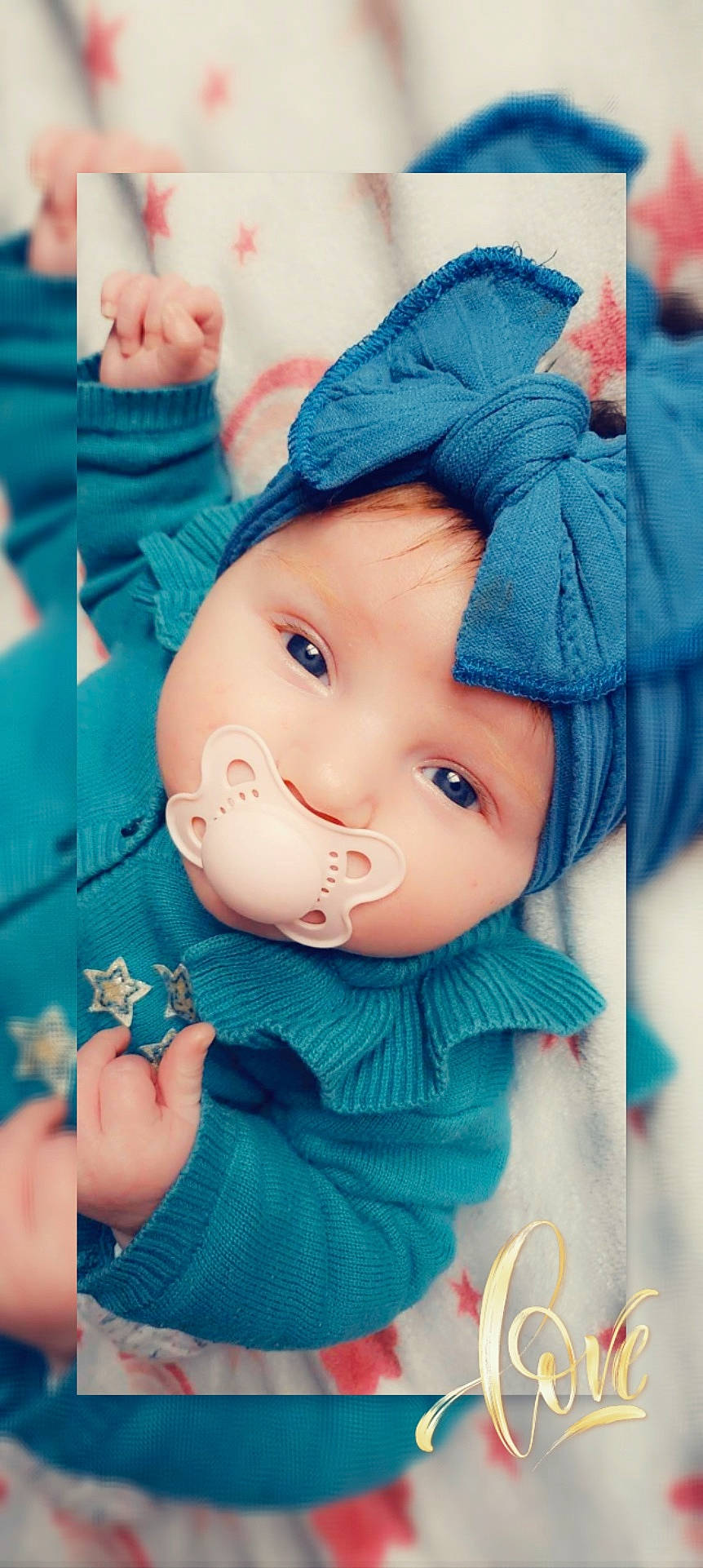 Annaë a rejoint le concours — aidez-le/la à gagner de superbes lots ! aqua, azure, baby, baby_toddler_clothing, cap, cheek, chin, cool, eye, facial_expression, green, happy, headgear, headwear, iris, lip, nose, person, pink, product