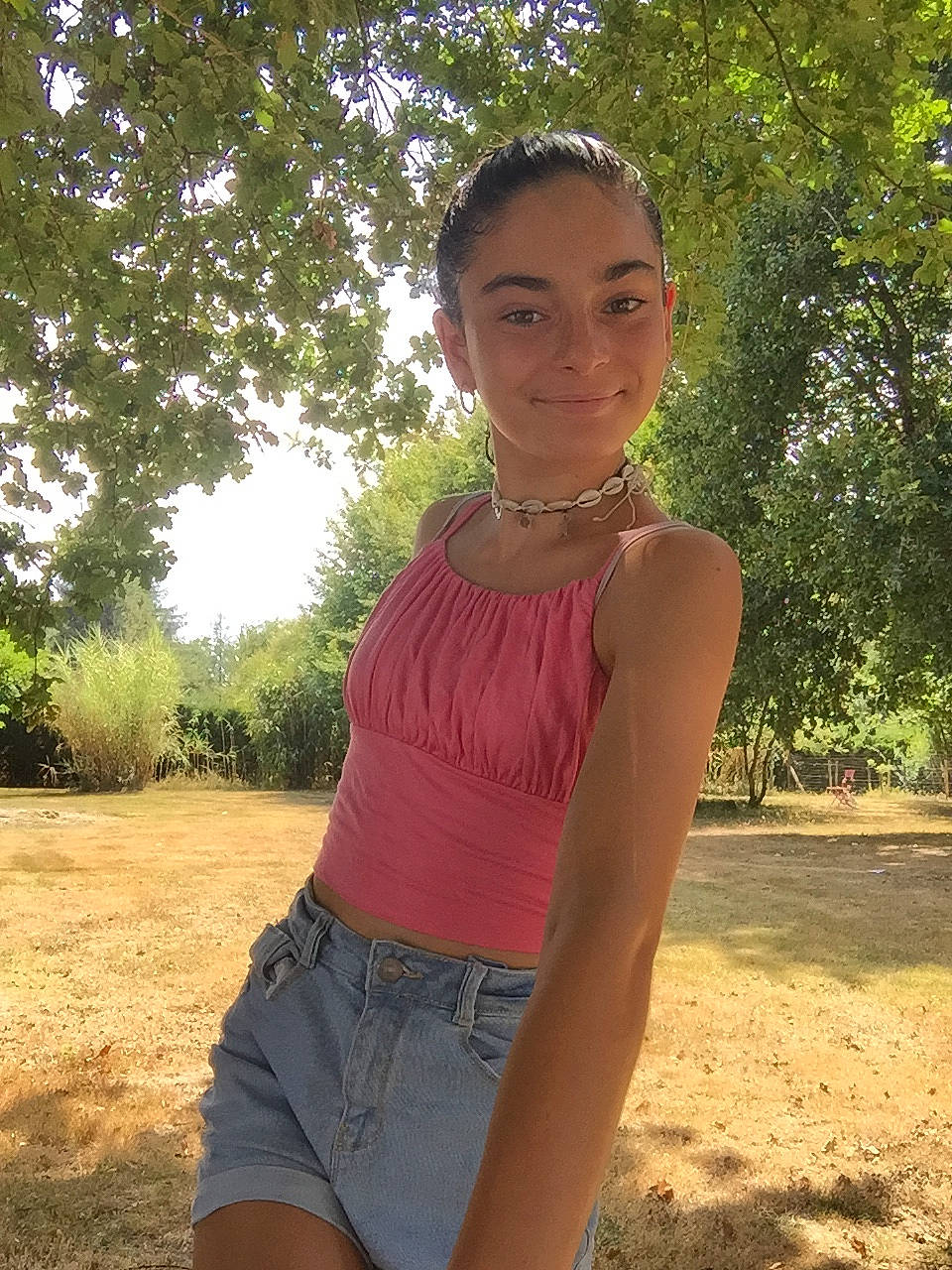 Cirsé a rejoint le concours — aidez-le/la à gagner de superbes lots ! abdomen, beauty, belt, body_jewelry, chest, crop_top, denim, fawn, jean_short, jewellery, joy, necklace, person, pocket, shoulder, stomach, summer, sunlight, trunk, waist