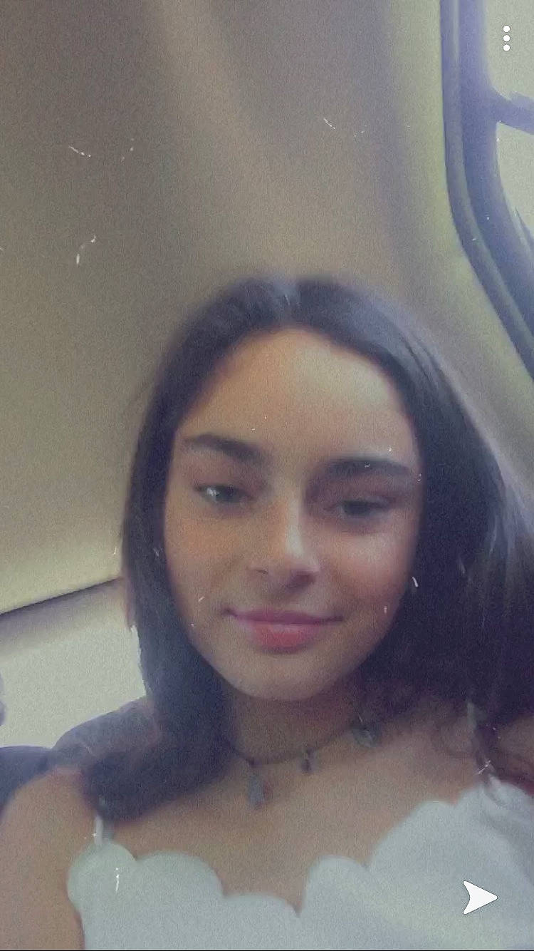 Cirsé a rejoint le concours — aidez-le/la à gagner de superbes lots ! beauty, black_hair, cheek, chin, eye, eyebrow, eyelash, forehead, hair, hairstyle, head, iris, jaw, joy, lip, long_hair, mouth, nose, organ, person