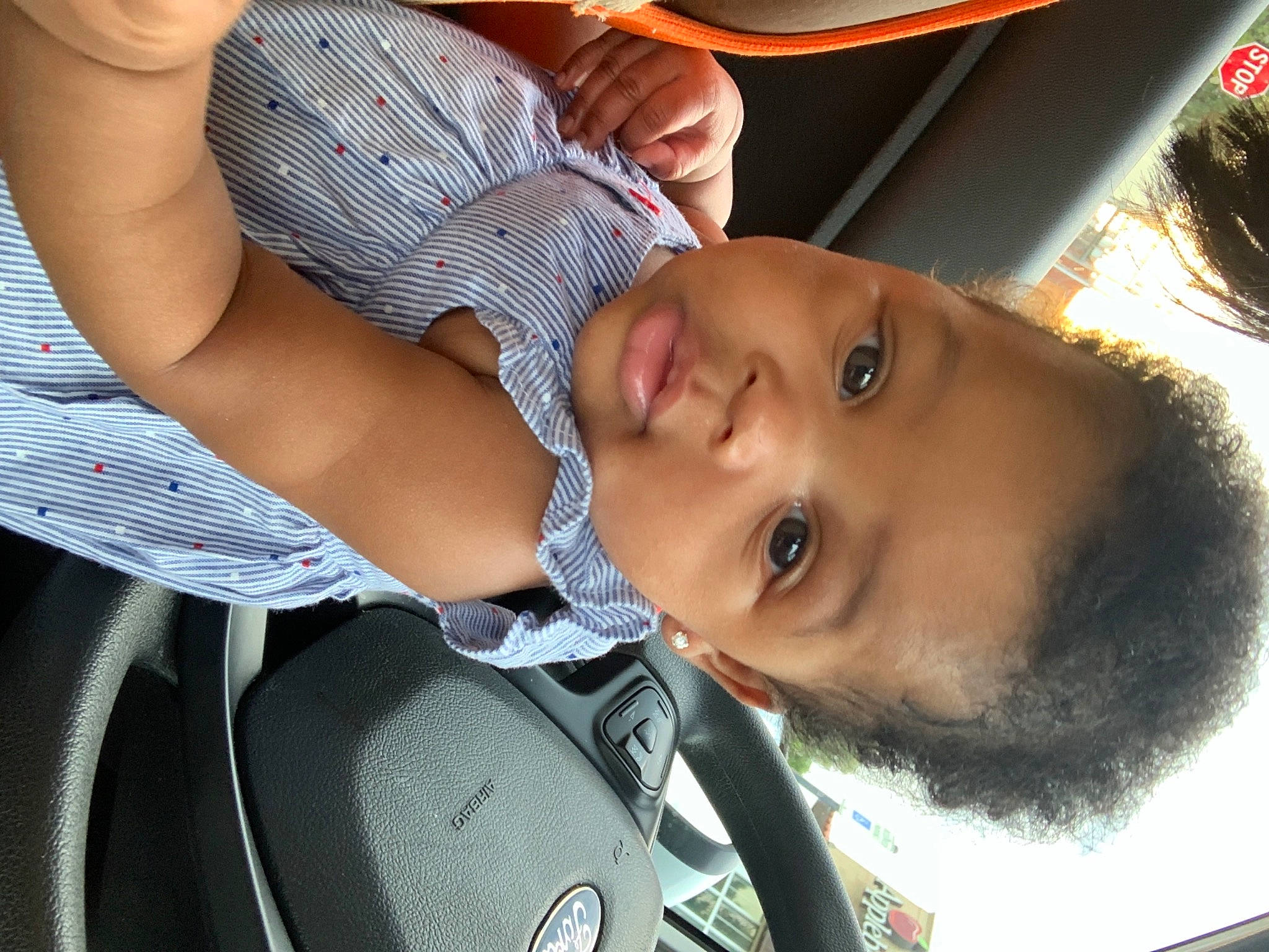 Zimoney is registered to the contest to win money with this photo: black_hair, child, person