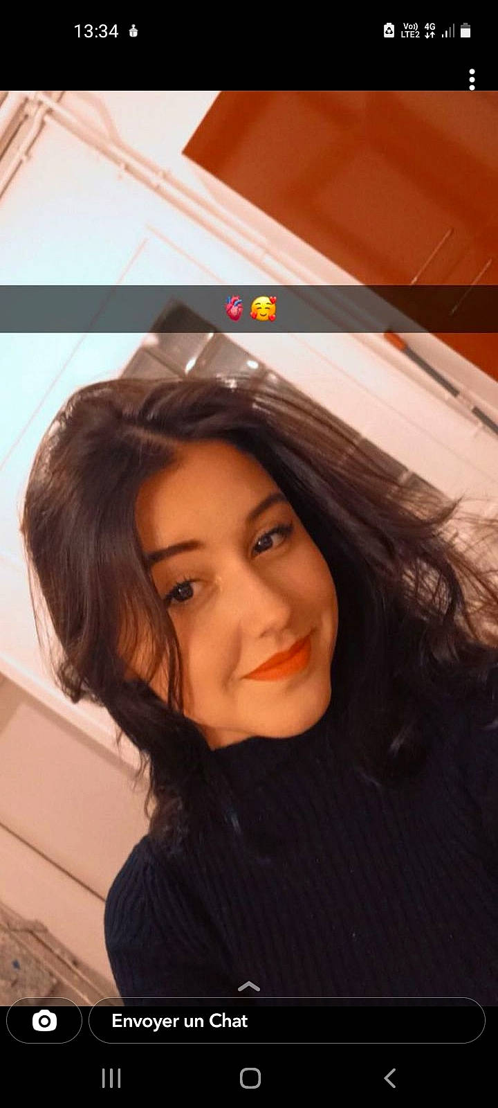 Valentine participe au concours pour gagner de l'argent avec cette photo : automotive_design, bangs, brown_hair, eyelash, eyewear, fashion_design, flash_photography, forehead, happy, iris, jaw, joy, layered_hair, lip, long_hair, makeover, person, selfie, smile, step_cutting