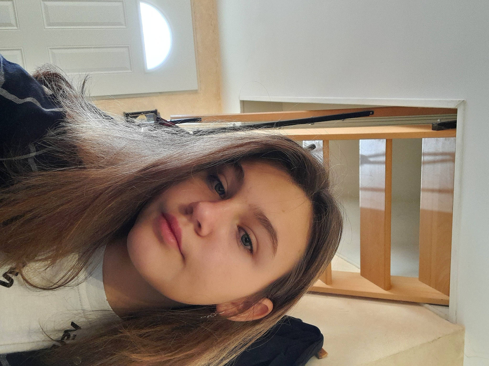 Shendy participe au concours pour gagner de l'argent avec cette photo : bangs, black_hair, chair, cheek, child, comfort, ear, eye, eyebrow, eyelash, flooring, jaw, layered_hair, lip, long_hair, neck, nose, person, selfie, skin