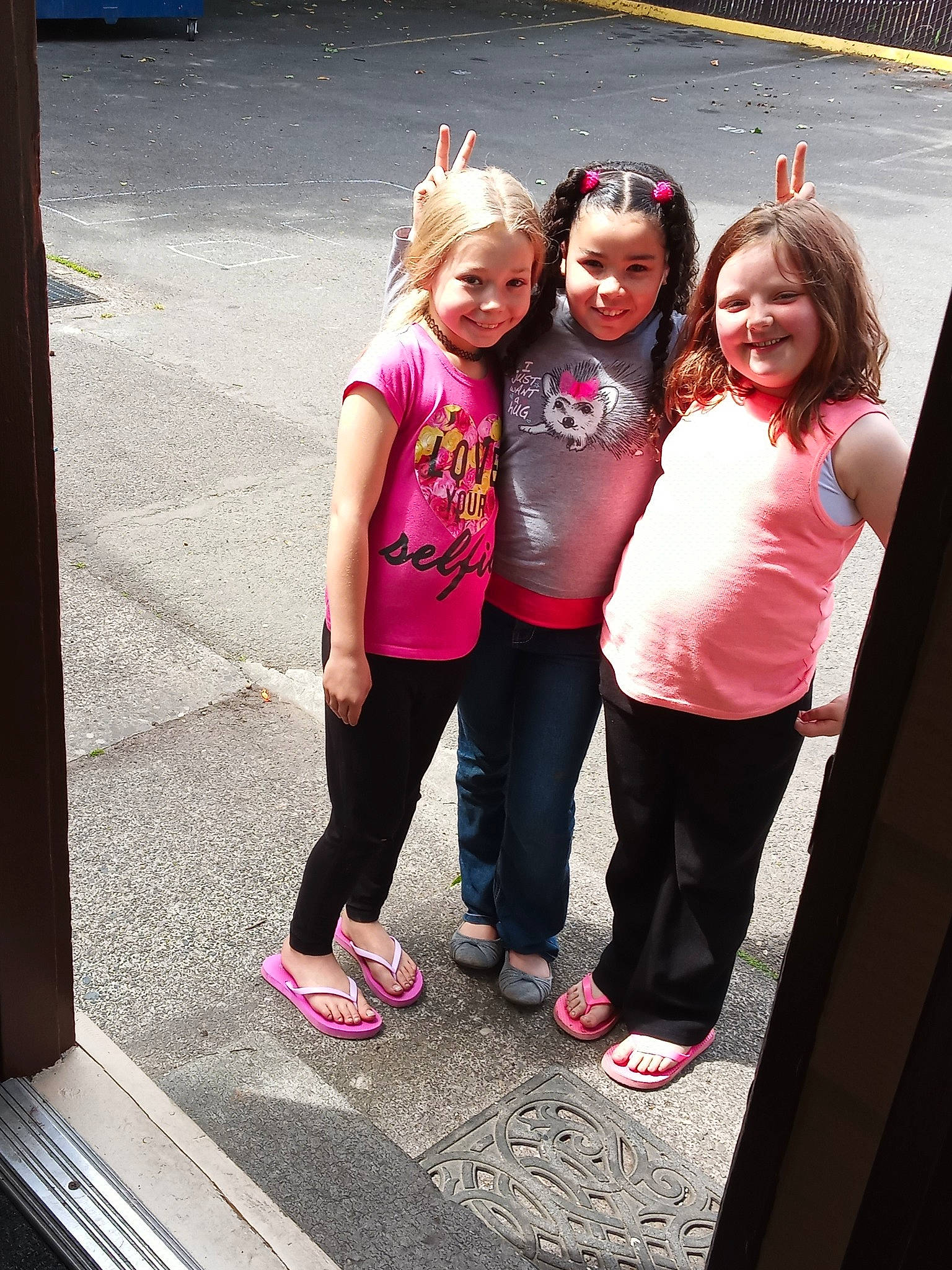 Nevaeh is registered to the contest to win money with this photo: child, daughter, family, friendship, fun, happy, head, joy, leisure, magenta, people, person, photography, pink, plant, recreation, sibling, skin, smile, t_shirt