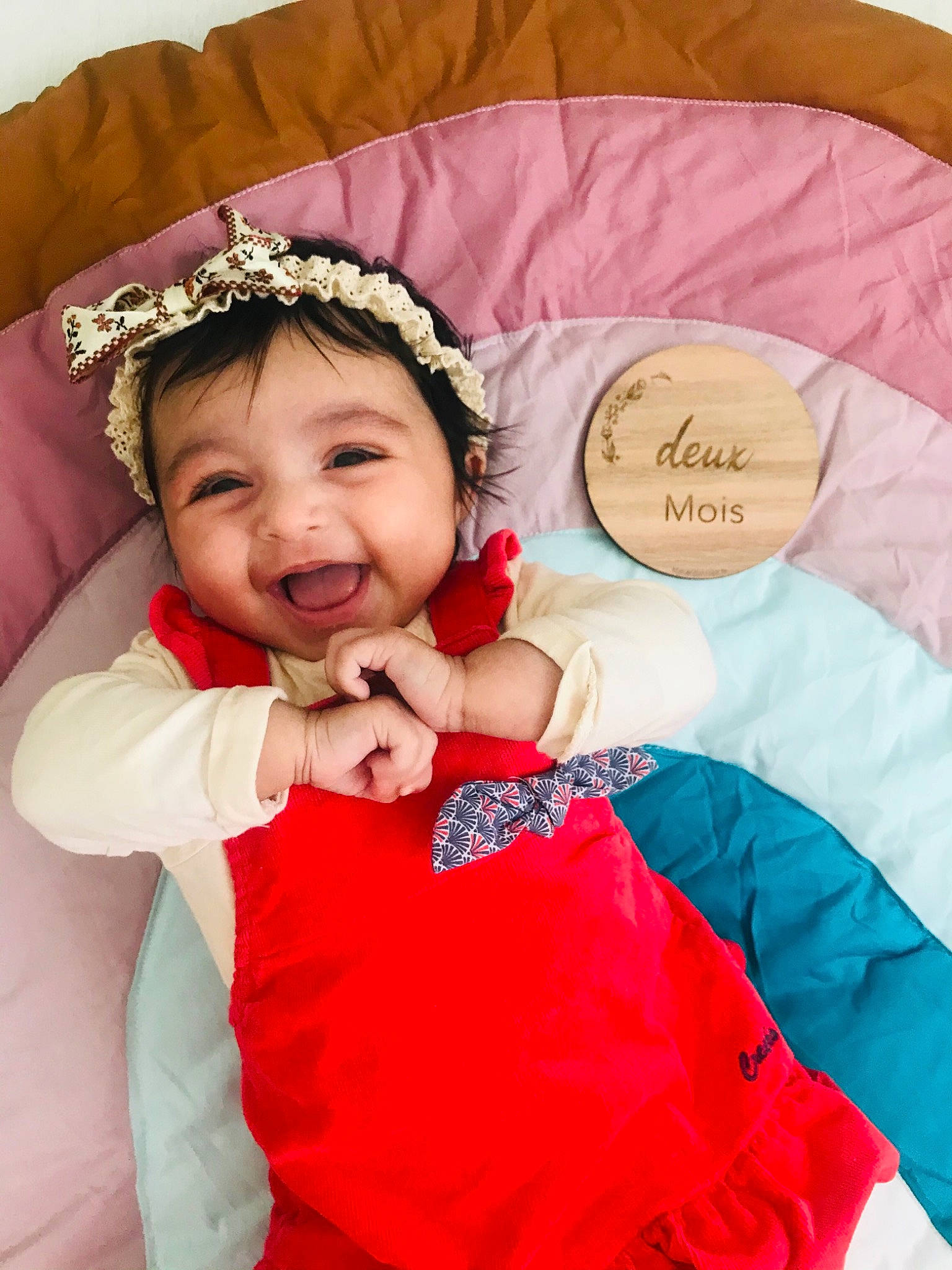 Allycia a rejoint le concours — aidez-le/la à gagner de superbes lots ! baby, baby_toddler_clothing, child, costume, costume_hat, event, facial_expression, fashion_accessory, fun, gesture, happy, headband, headpiece, headwear, jewellery, magenta, person, pink, sleeve, smile