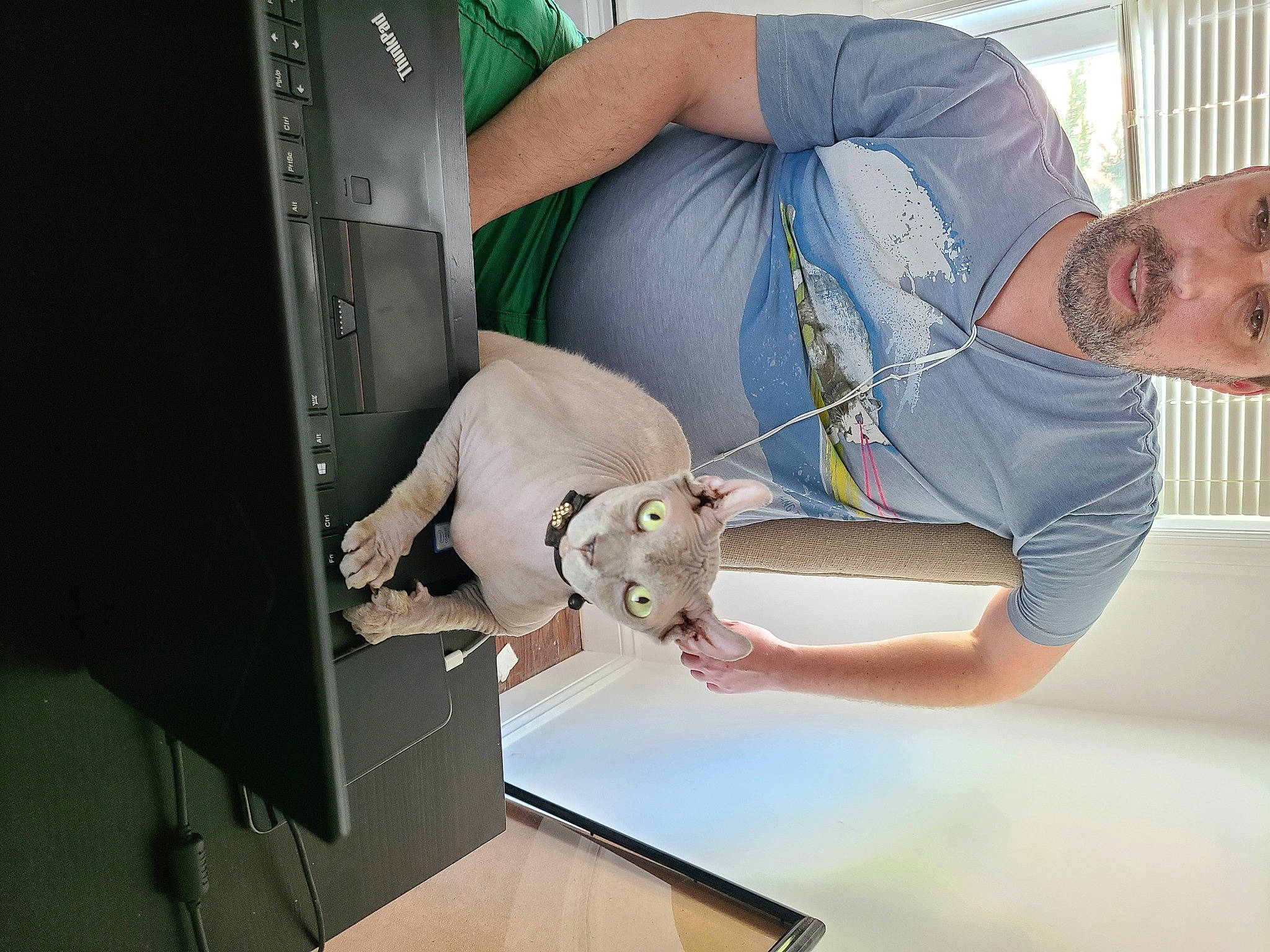 Persephone is registered to the contest to win money with this photo: birth, leg