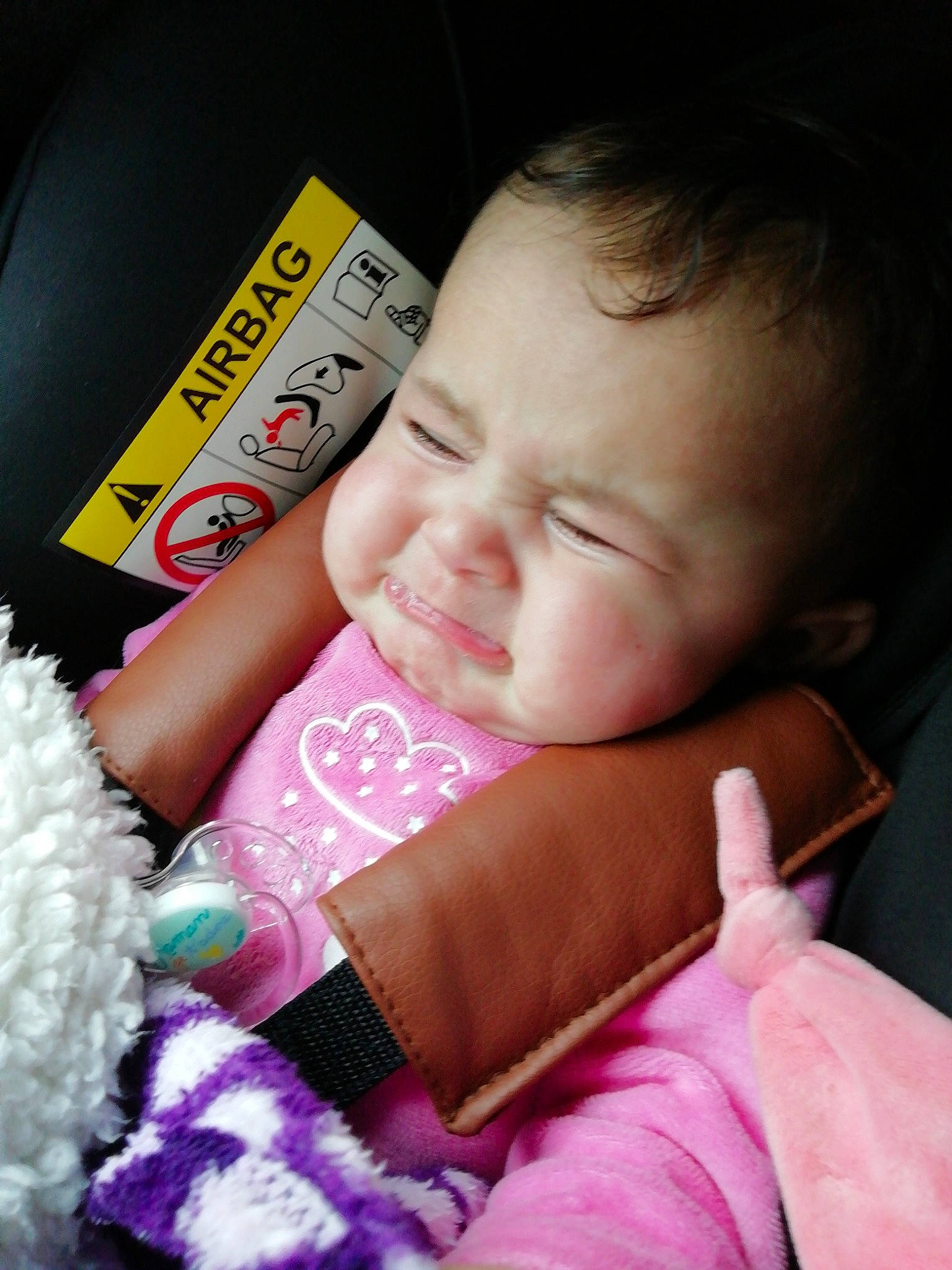 Norah participe au concours pour gagner de l'argent avec cette photo : baby, birth, cheek, child, finger, hand, lip, mouth, nap, nose, person, pink, skin, sleep, toddler