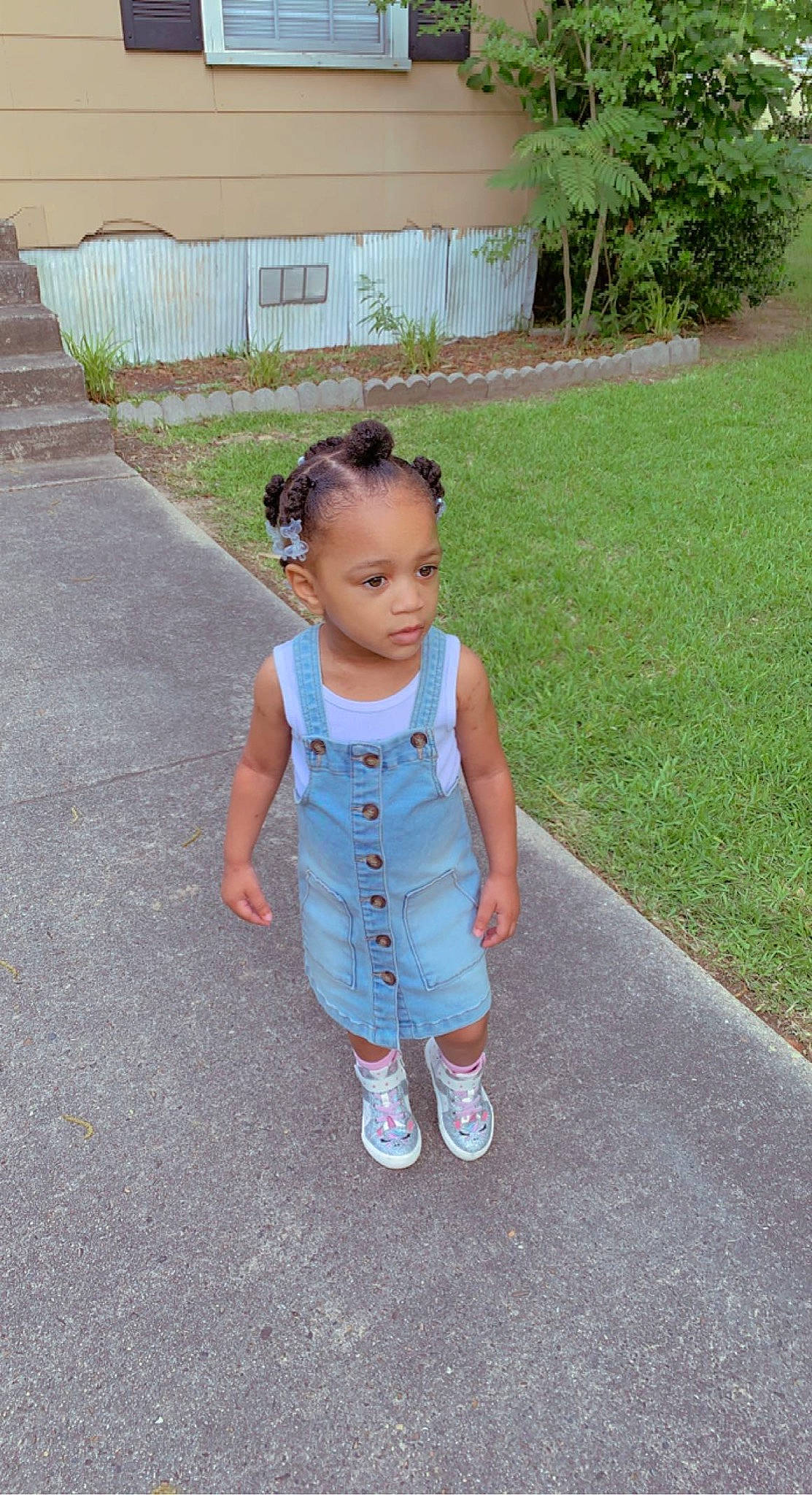 Autumn is registered to the contest to win money with this photo: asphalt, baby, baby_toddler_clothing, dress, electric_blue, face, grass, hair, head, leg, leisure, pattern, person, plant, recreation, road_surface, sidewalk, sleeve, toddler, tree