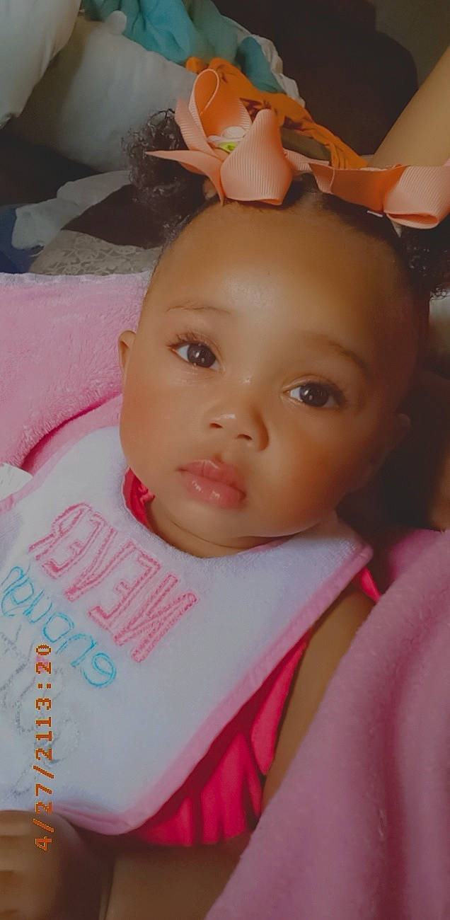 Markenzie is registered to the contest to win money with this photo: baby, beauty, cheek, chin, ear, eyebrow, eyelash, facial_expression, finger, forehead, happy, iris, jaw, lip, neck, nose, organ, person, pink, skin