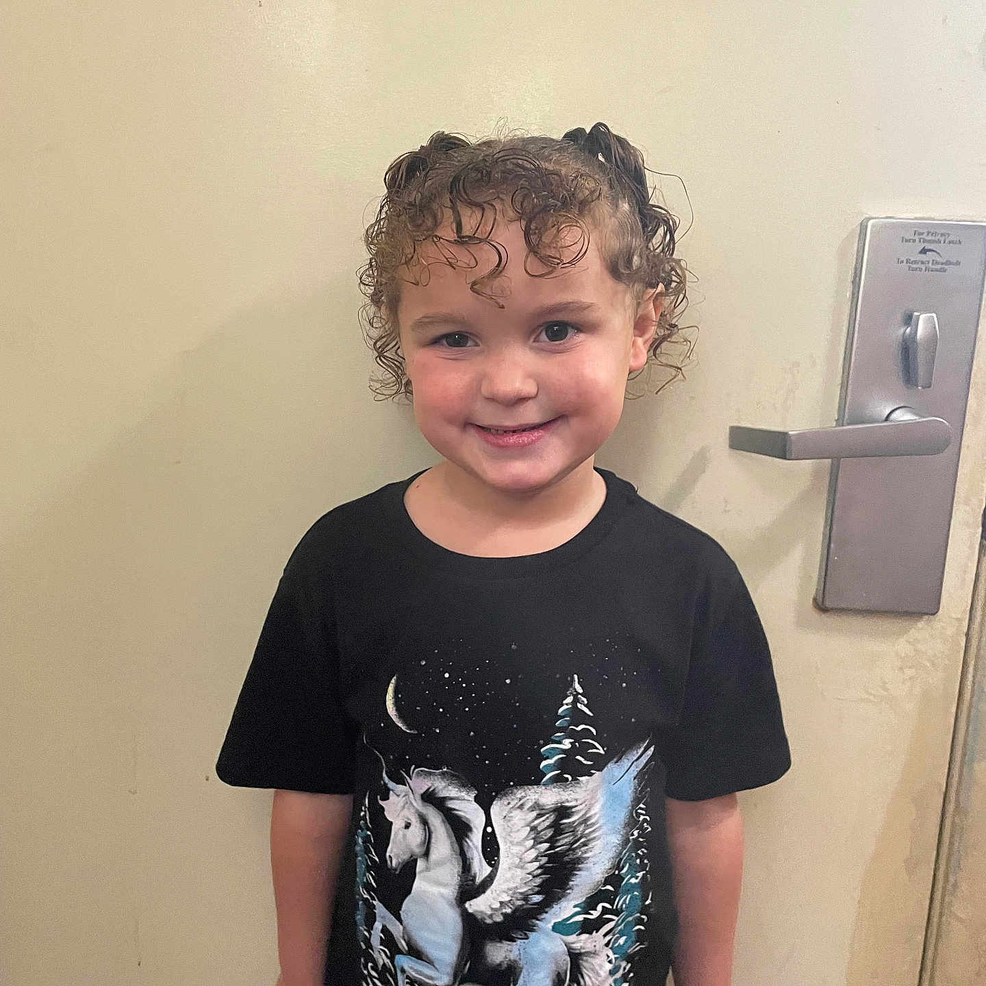 Zaylinn is registered to the contest to win money with this photo: animal, bodypart, child, clothing, face, female, finger, girl, hand, happy, head, invertebrate, person, photography, portrait, shirt, sleeve, smile, spider, t_shirt