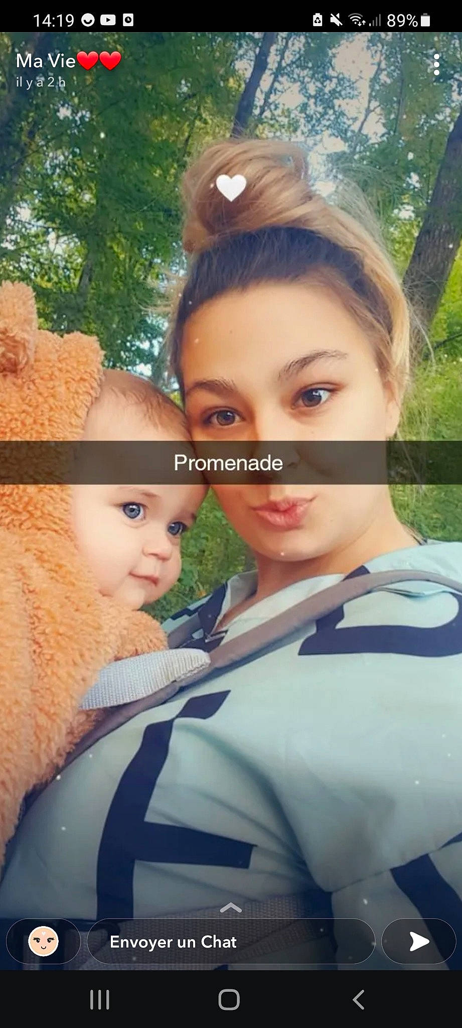 Camélya a rejoint le concours — aidez-le/la à gagner de superbes lots ! blond, cool, eyelash, eyewear, facial_expression, fashion, fawn, gesture, grass, happy, hat, iris, jewellery, leisure, lip, makeover, person, plant, skin, sun_hat