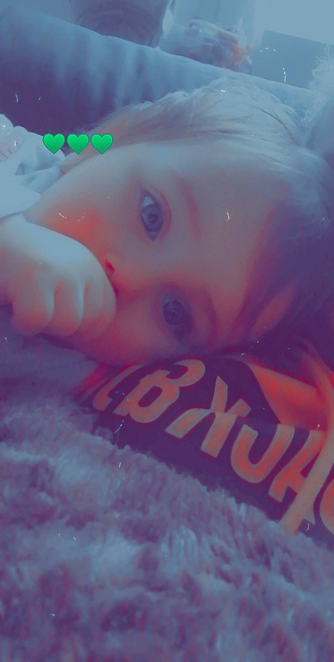 Athéna participe au concours pour gagner de l'argent avec cette photo : art, bathing, child, cloud, electric_blue, eye, eyebrow, eyelash, flesh, font, happy, human_body, lip, magenta, meteorological_phenomenon, mouth, nail, people_in_nature, sky, toddler