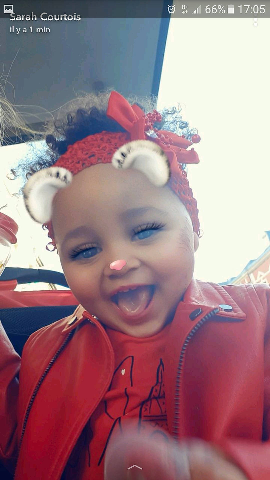 Méliana a rejoint le concours — aidez-le/la à gagner de superbes lots ! beauty, cheek, child, cool, ear, face, forehead, fun, girl, hair_accessory, hairstyle, happiness, head, headgear, lip, nose, person, pink, product, skin