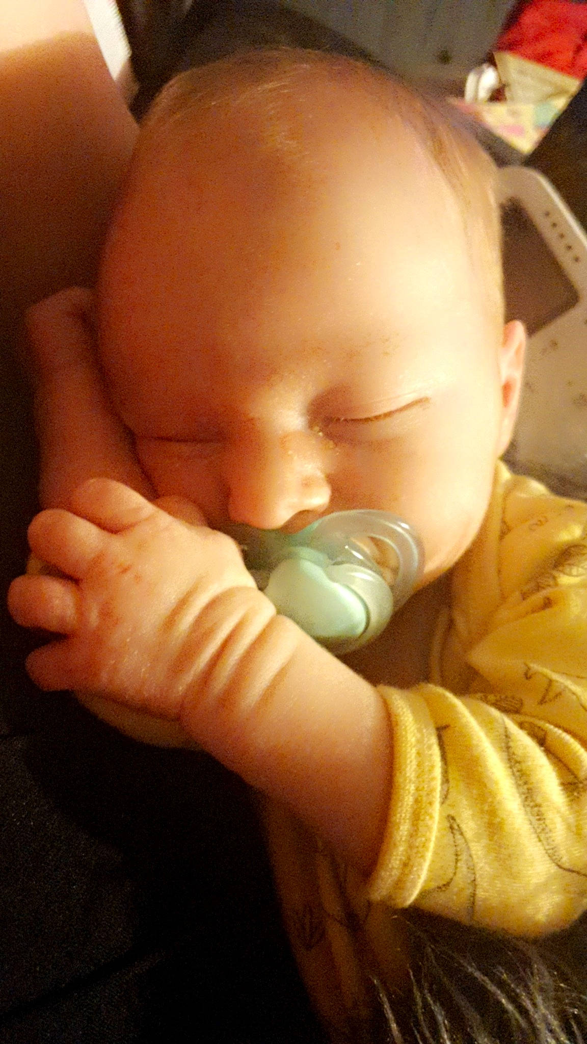 Tye is registered to the contest to win money with this photo: baby, baby_grabbing_for_something, baby_products, baby_toddler_clothing, cheek, child, comfort, drinkware, ear, eyelash, finger, gesture, human_body, lip, mouth, nail, nose, person, skin, thumb