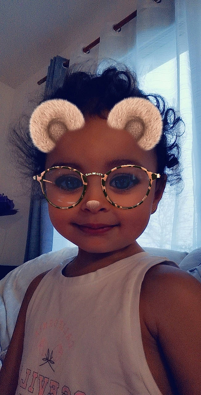 Tyana a rejoint le concours — aidez-le/la à gagner de superbes lots ! afro, baby, cheek, flowerpot, forehead, houseplant, person