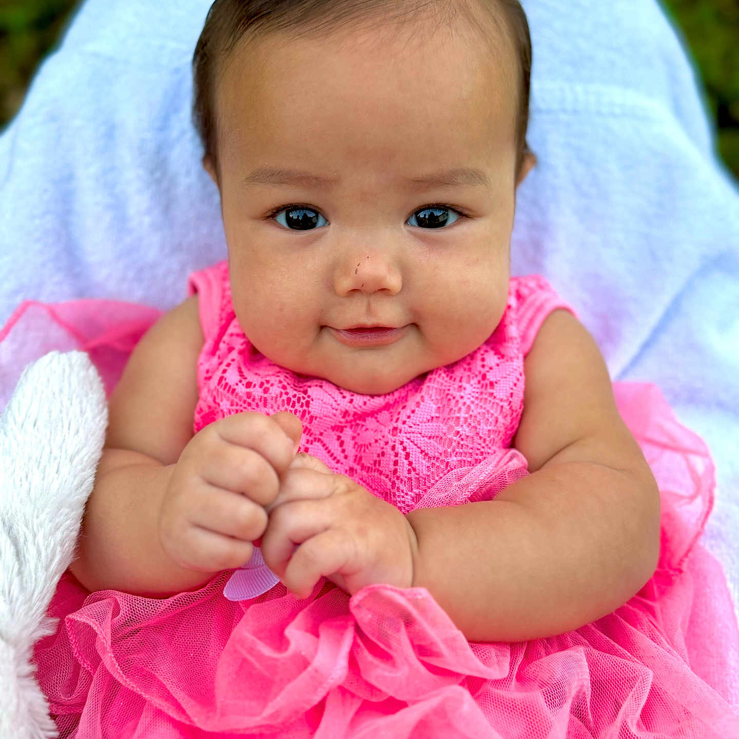 Emaree is registered to the contest to win money with this photo: baby, blanket, bodypart, clothing, cushion, dress, face, finger, hand, happy, head, homedecor, newborn, person, photography, portrait, quilt, sitting, smile, towel