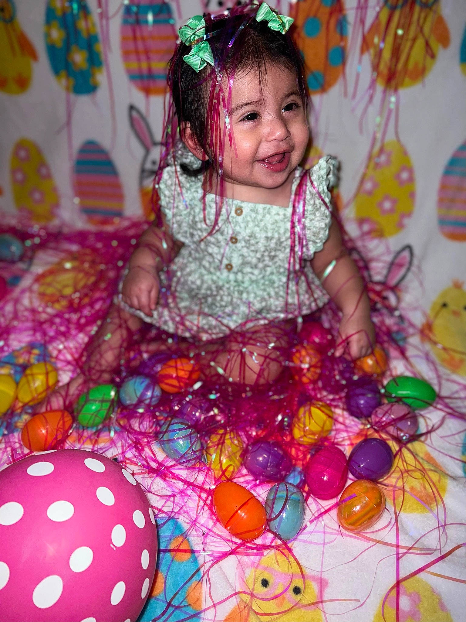 Anahi is registered to the contest to win money with this photo: baby_toddler_clothing, child, decoration, event, fun, happy, holiday, leisure, magenta, party, party_supply, pattern, person, pink, play, purple, recreation, smile, snapshot, sweetness
