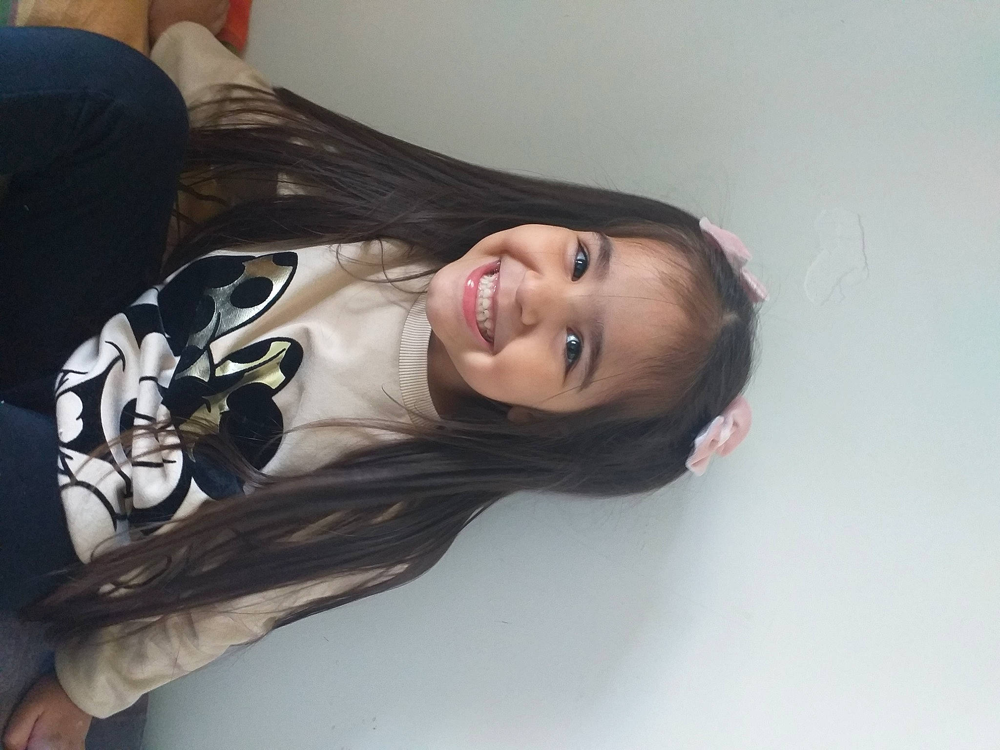 Tiana a rejoint le concours — aidez-le/la à gagner de superbes lots ! black_hair, comfort, elbow, eyelash, fashion_design, flash_photography, hairstyle, happy, human_leg, joint, joy, layered_hair, lip, long_hair, makeover, mouth, neck, person, shoulder, sleeve