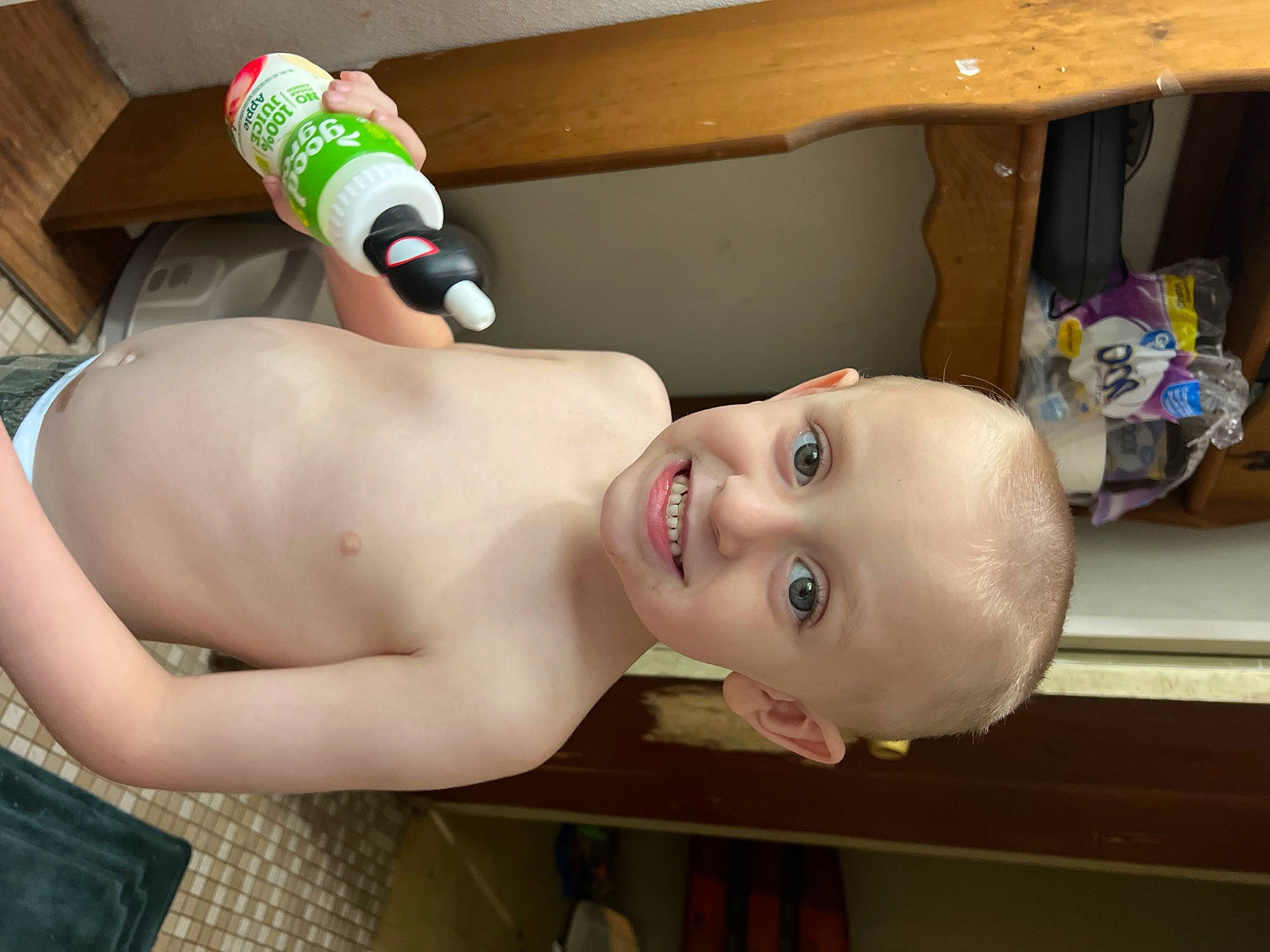 Dale is registered to the contest to win money with this photo: abdomen, baby, baby_products, baby_toys, barechested, bathing, chest, child, eyelash, fun, happy, joy, mouth, person, play, room, shelf, smile, toddler, toy