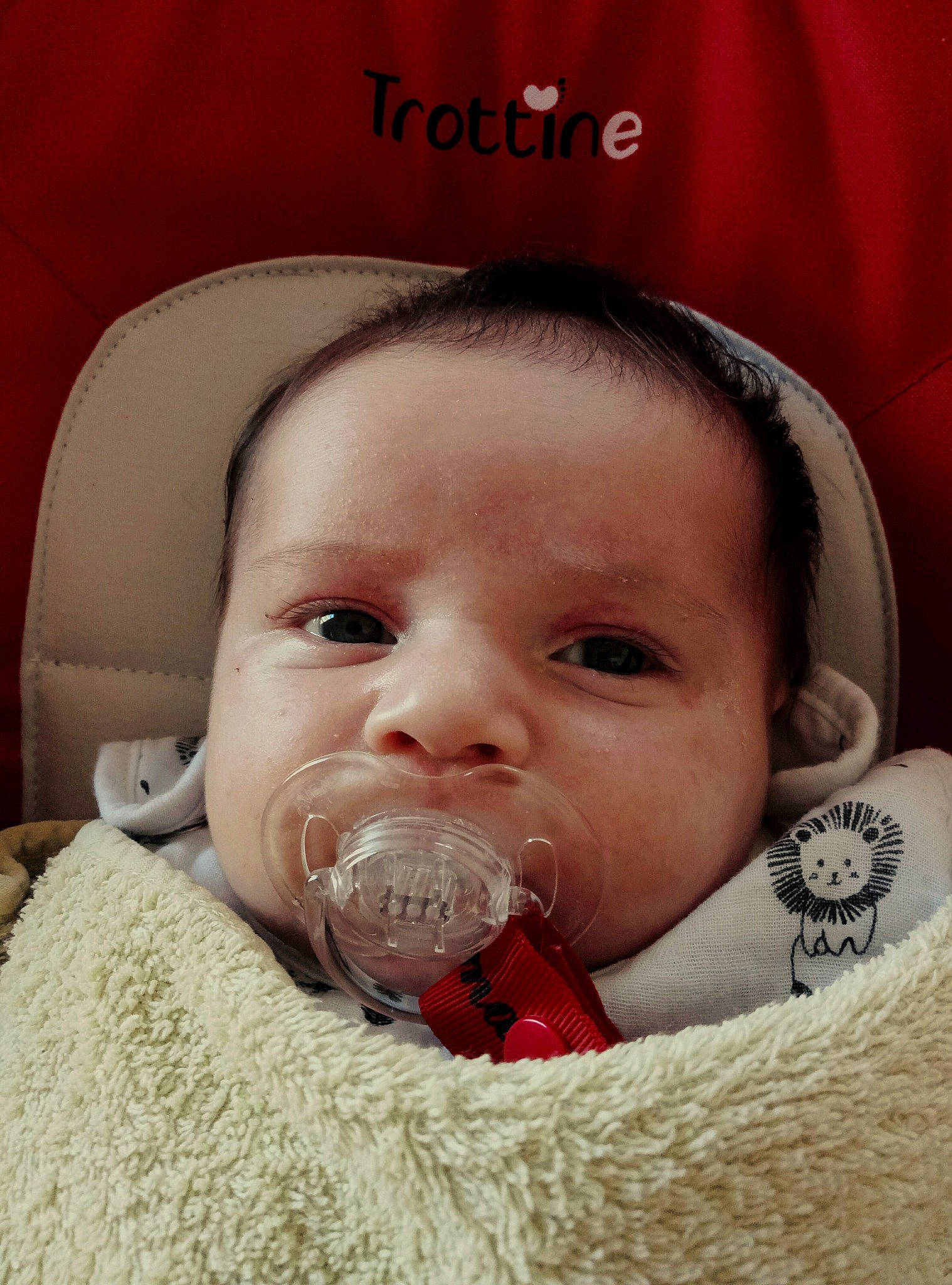 Bryan a rejoint le concours — aidez-le/la à gagner de superbes lots ! baby, baby_making_funny_faces, cheek, child, chin, eye, face, facial_expression, finger, forehead, head, lip, mouth, nose, person, product, skin, smile, toddler, yawn