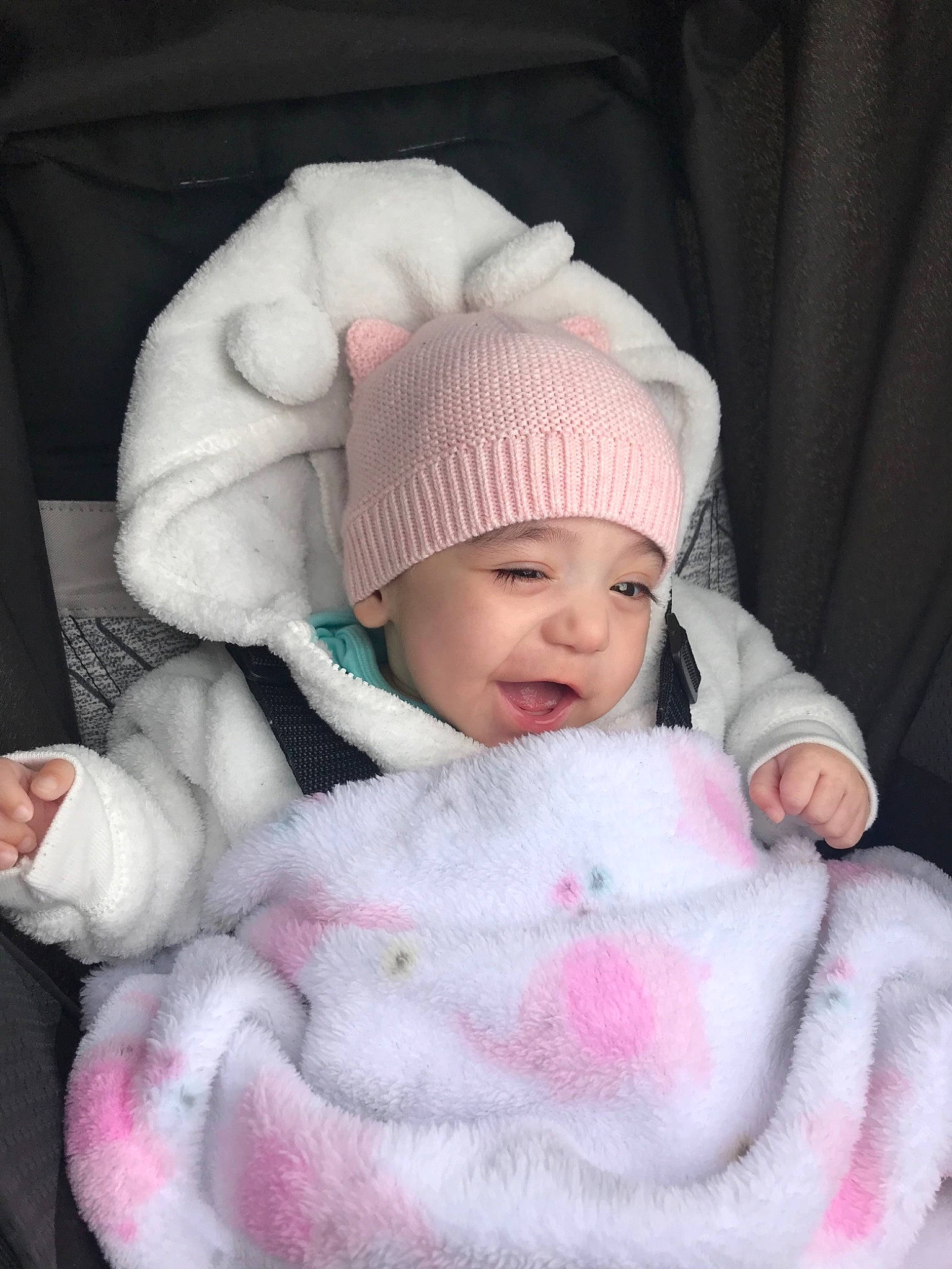 Josephina is registered to the contest to win money with this photo: baby, beanie, bonnet, cheek, child, headgear, knit_cap, person, pink, skin, toddler, wool