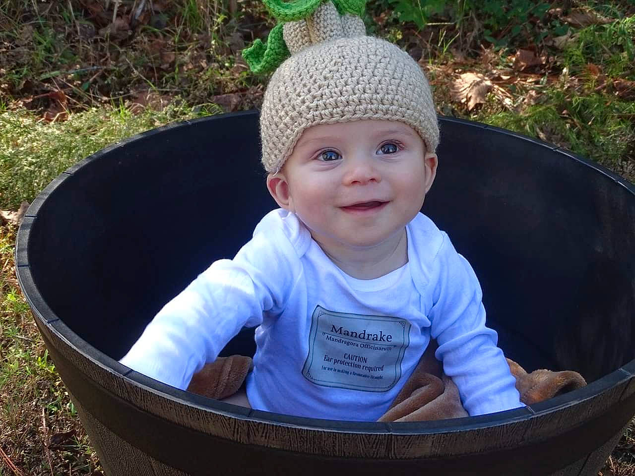 Dorian is registered to the contest to win money with this photo: beanie, bonnet, cap, child, fun, hat, headgear, headwear, infant, joy, person, smile, toddler, vacation