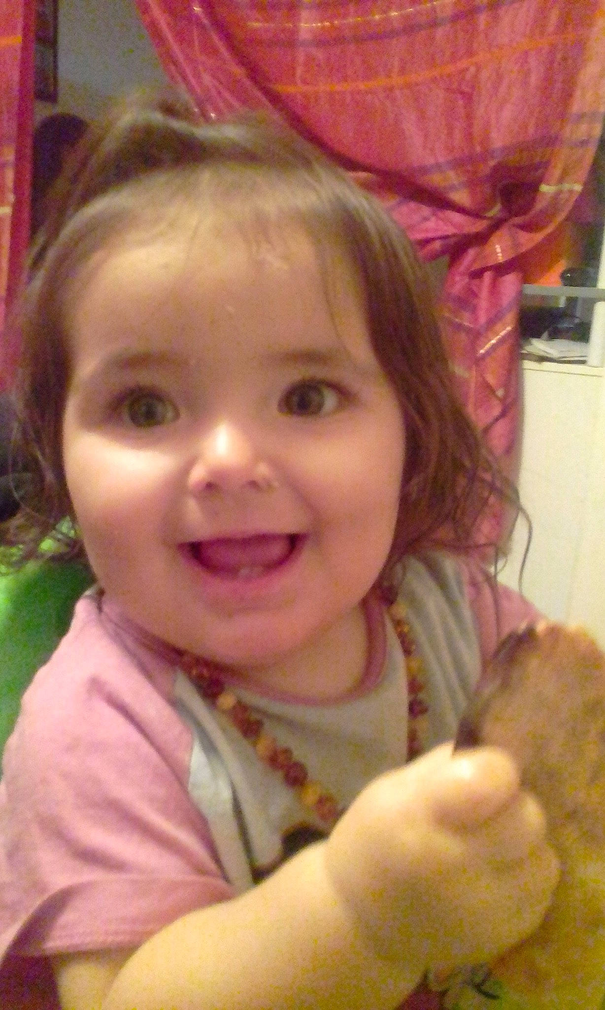 Yllianna a rejoint le concours — aidez-le/la à gagner de superbes lots ! baby, brown_hair, cheek, child, face, head, iris, joy, lip, mouth, nose, person, pink, skin, smile, toddler