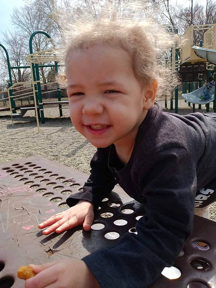 Jazelle is registered to the contest to win money with this photo: baby, baby_toddler_clothing, child, fun, grass, hand, happy, leisure, nail, people, person, photograph, plant, public_space, sky, smile, tableware, thumb, toddler, tree