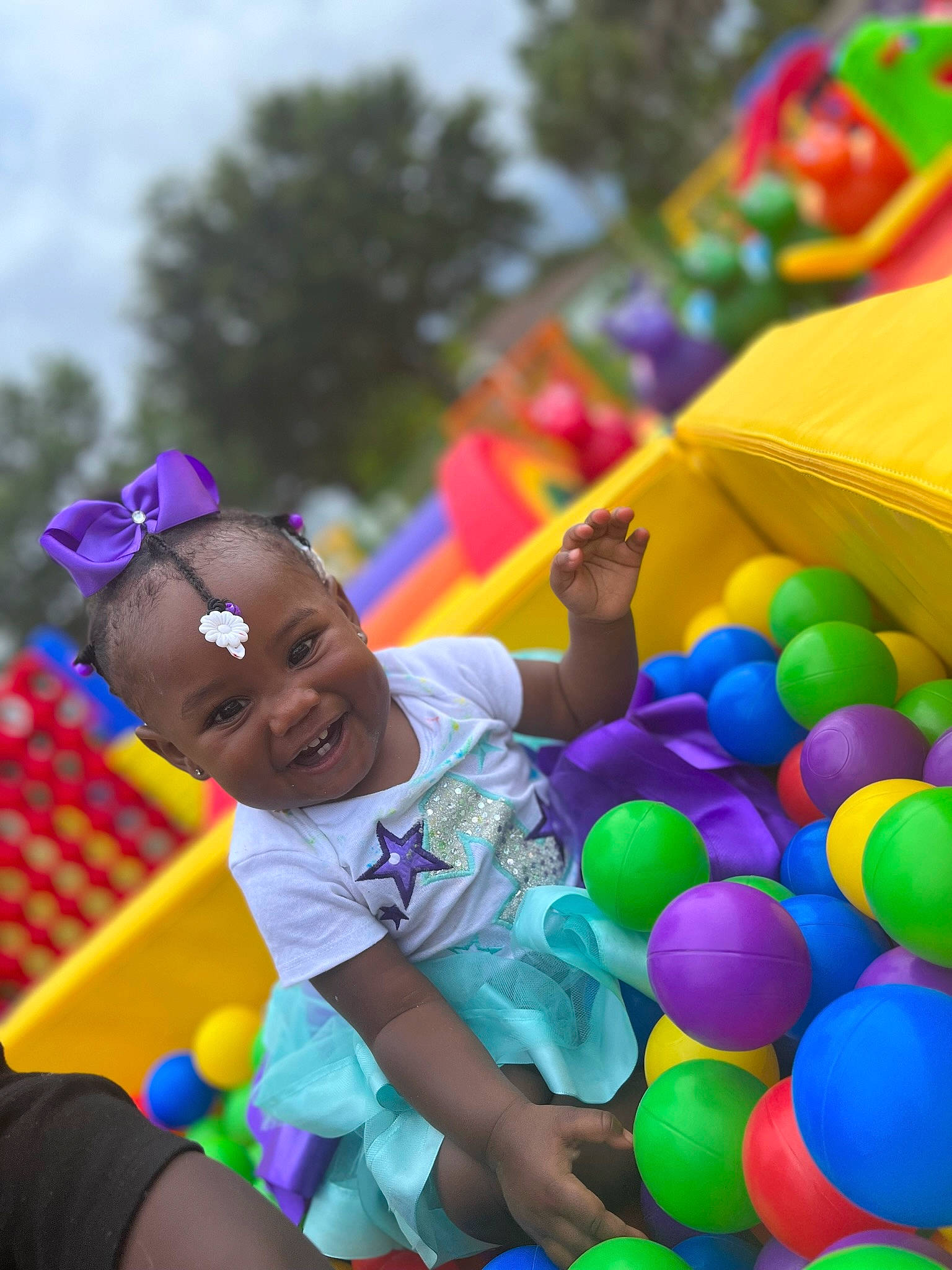 Dream joined the competition — help win amazing prizes! balloon, child, city, cloud, event, fun, grass, happy, leisure, party_supply, person, plant, play, recreation, sky, smile, t_shirt, toddler, toy, tree