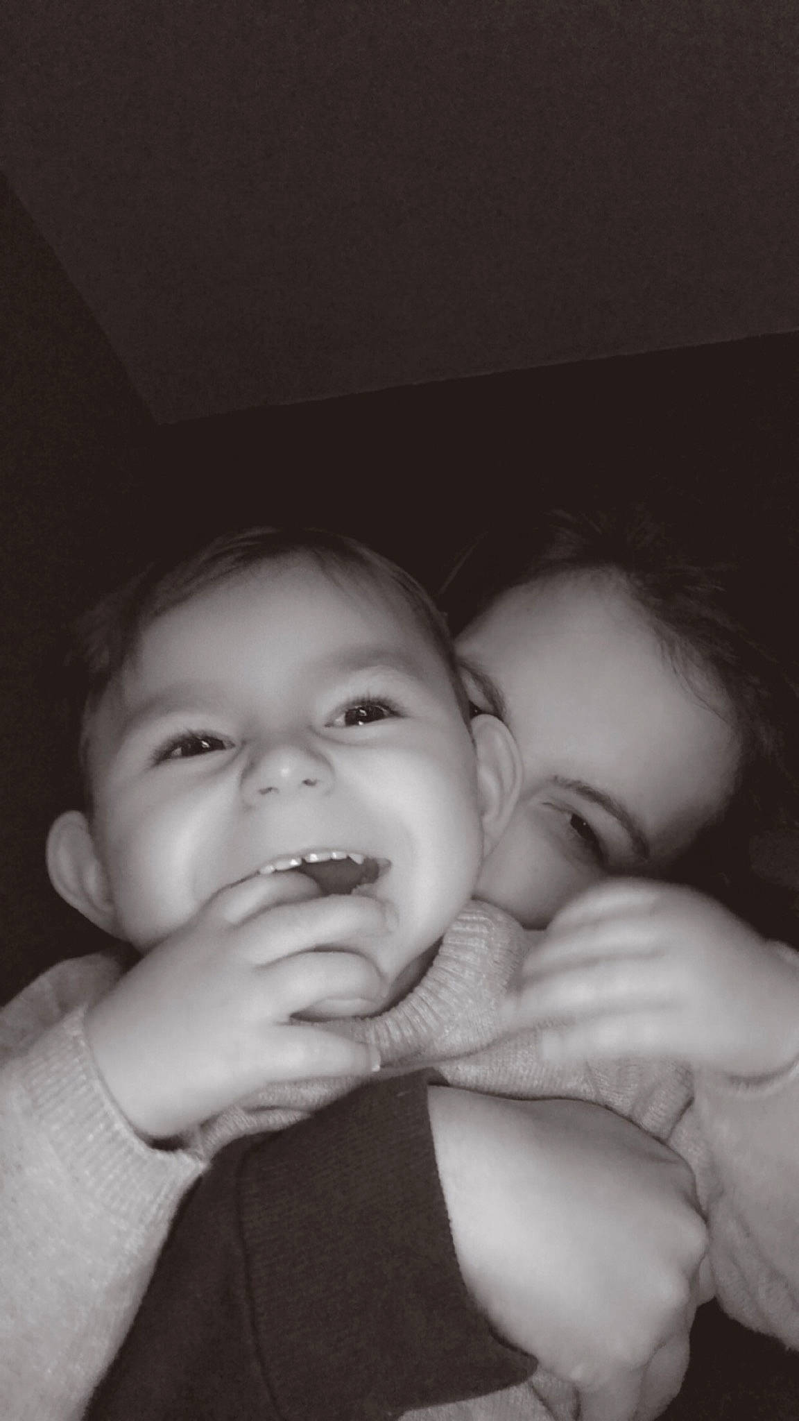 Lissandro participe au concours pour gagner de l'argent avec cette photo : baby, baby_toddler_clothing, beauty, bedtime, cheek, child, comfort, eyebrow, finger, forehead, interaction, iris, lip, love, nail, nap, organ, person, skin, sleep