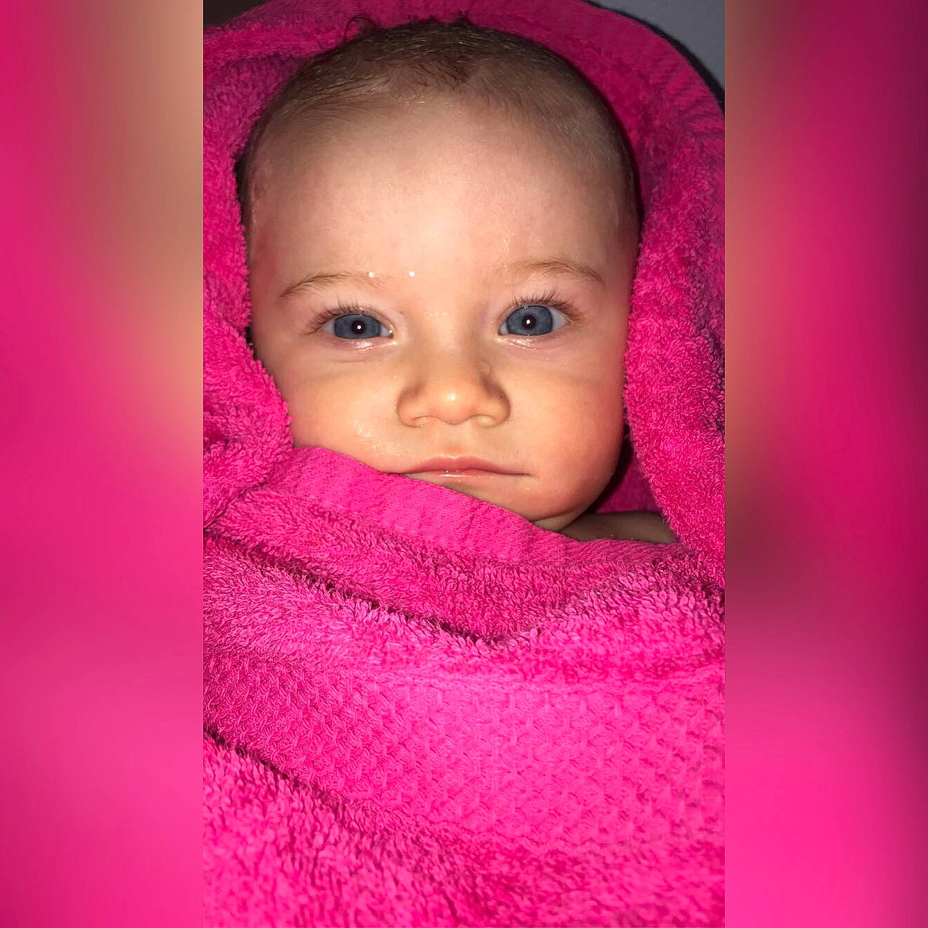 Esmeralda participe au concours pour gagner de l'argent avec cette photo : baby, beauty, cheek, child, chin, close_up, eye, eyebrow, face, forehead, head, lip, magenta, nose, person, pink, portrait_photography, red, skin, smile