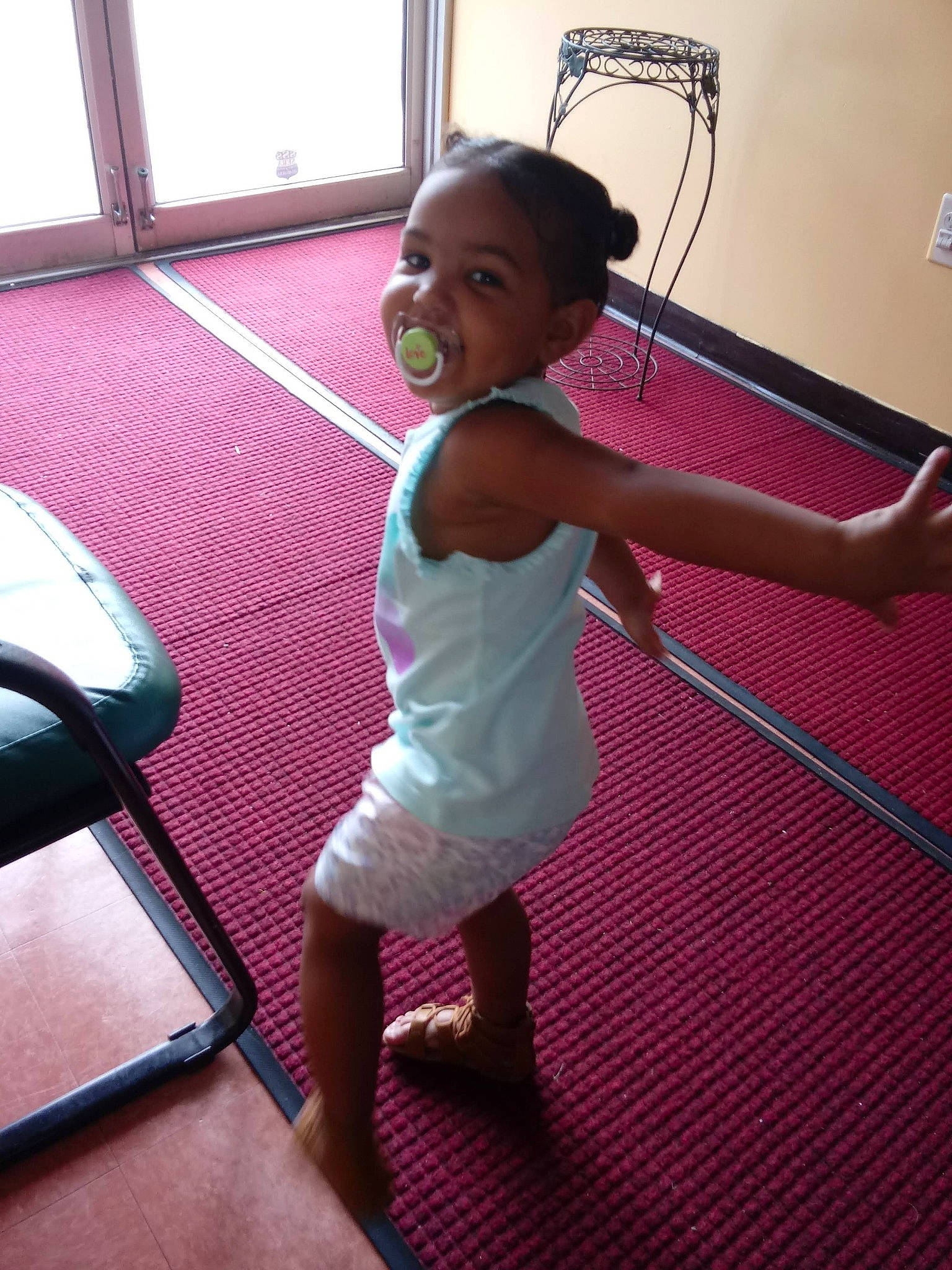 Elayna is registered to the contest to win money with this photo: arm, child, day, flooring, fun, girl, hand, human_body, joint, joy, leg, muscle, organ, person, pink, play, purple, shoulder, sitting, skin