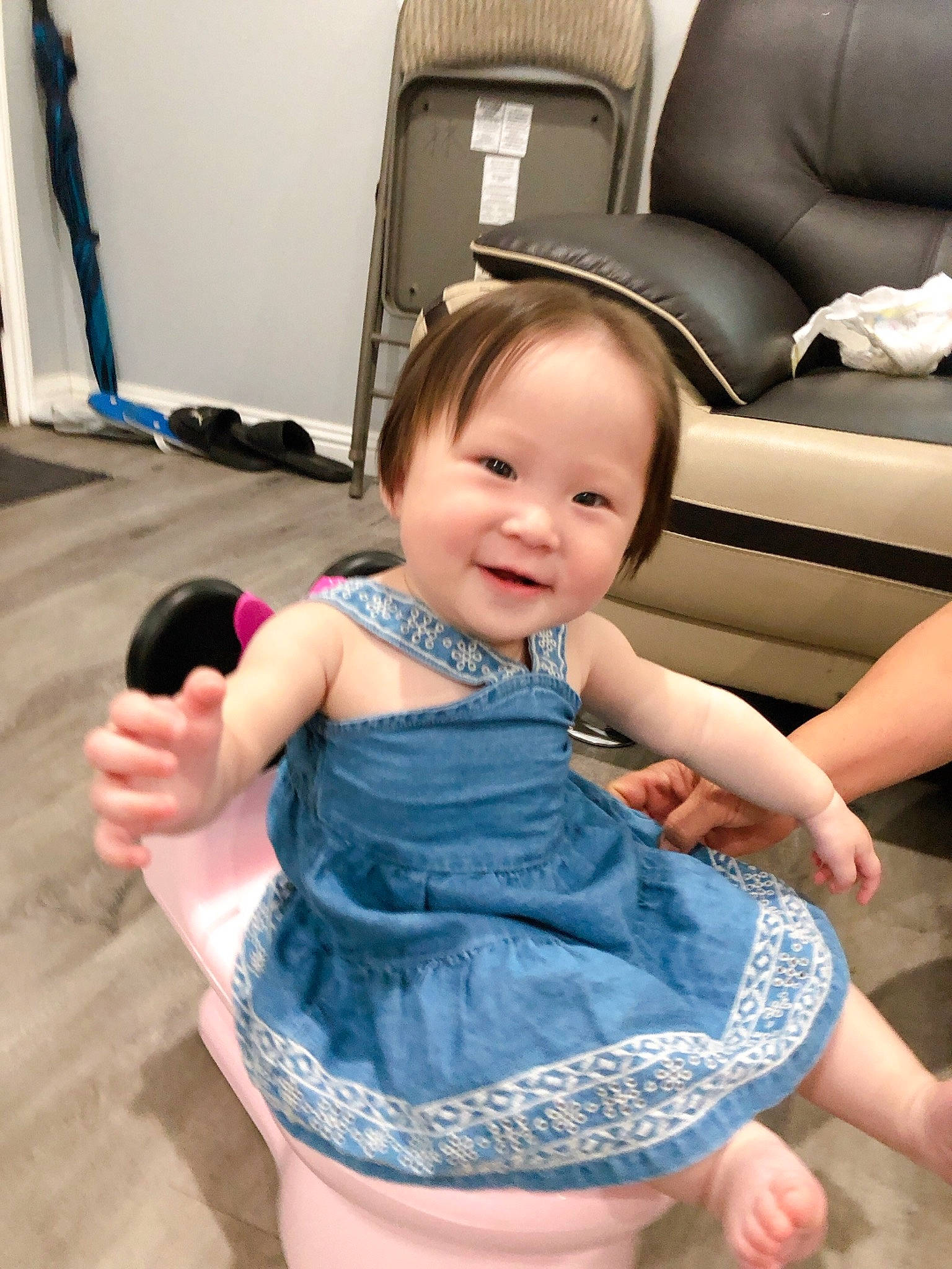Joyce is registered to the contest to win money with this photo: baby_toddler_clothing, comfort, face, facial_expression, finger, floor, hair, hairstyle, happy, joint, joy, leg, people, person, shoulder, skin, sleeve, smile, standing, thigh