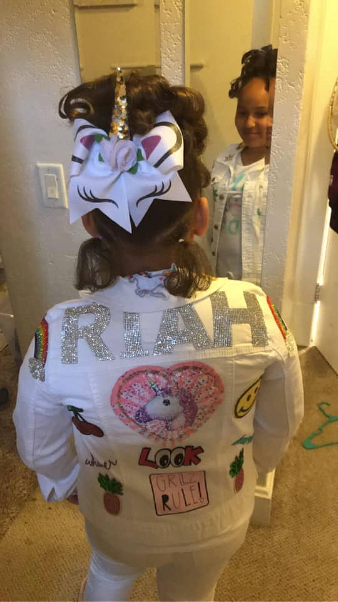 Mariah is registered to the contest to win money with this photo: paper, paper_product, person