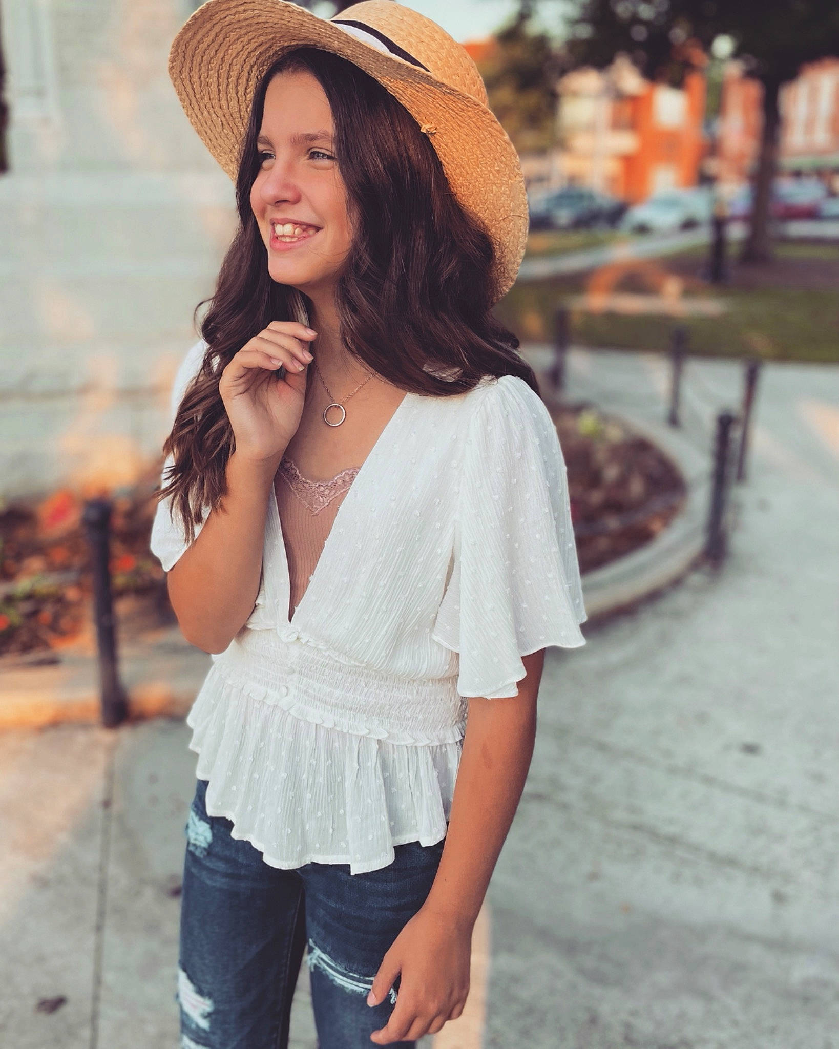 Makiyah is registered to the contest to win money with this photo: arm, cap, clothing, eyewear, face, facial_expression, fashion, fedora, flash_photography, hair, hairstyle, hat, joy, lip, neck, outerwear, person, shoulder, sleeve, smile