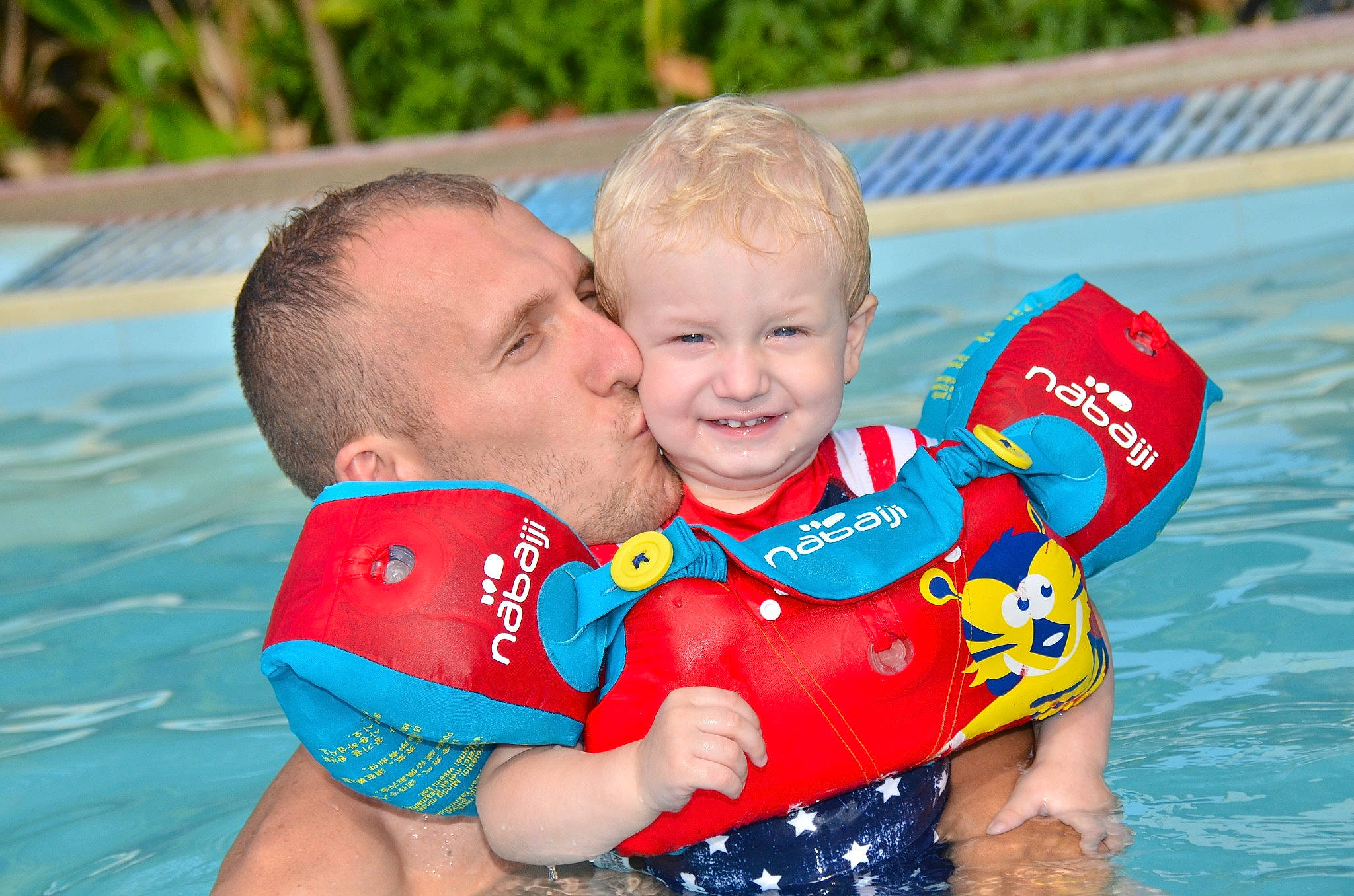 Steeven participe au concours pour gagner de l'argent avec cette photo : baby, baby_float, baby_products, child, fun, happy, joy, leisure, lifejacket, person, play, product, recreation, summer, swimming_pool, toddler, vacation, water